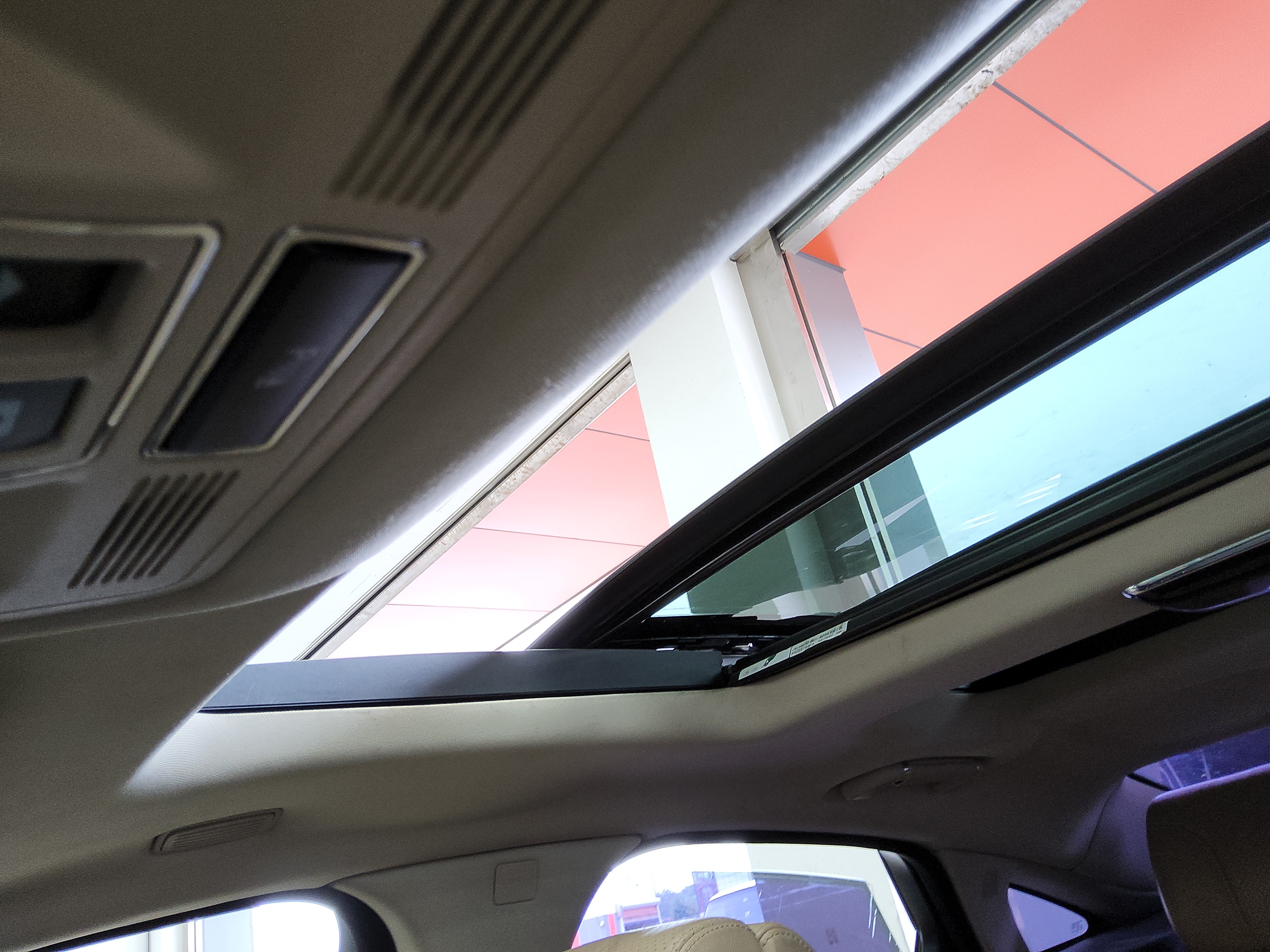 جاقوار XJ