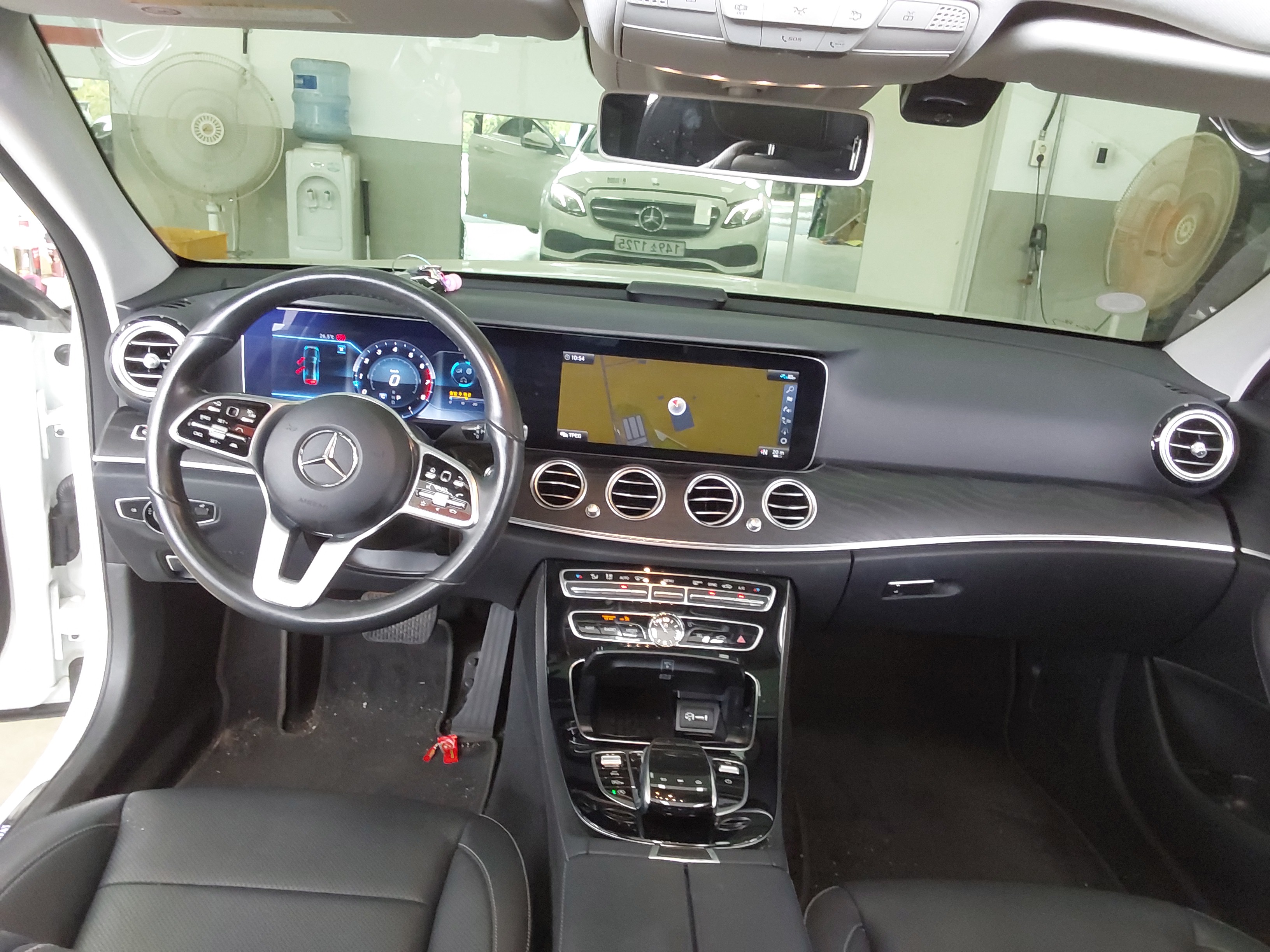 مرسيدس E-CLASS