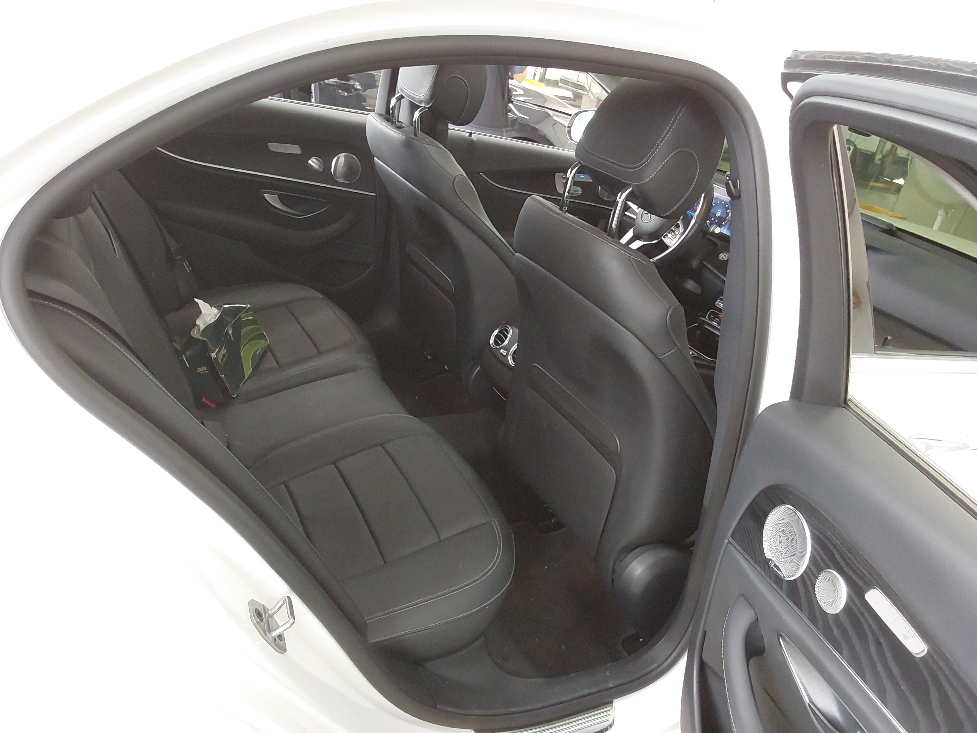 مرسيدس E-CLASS