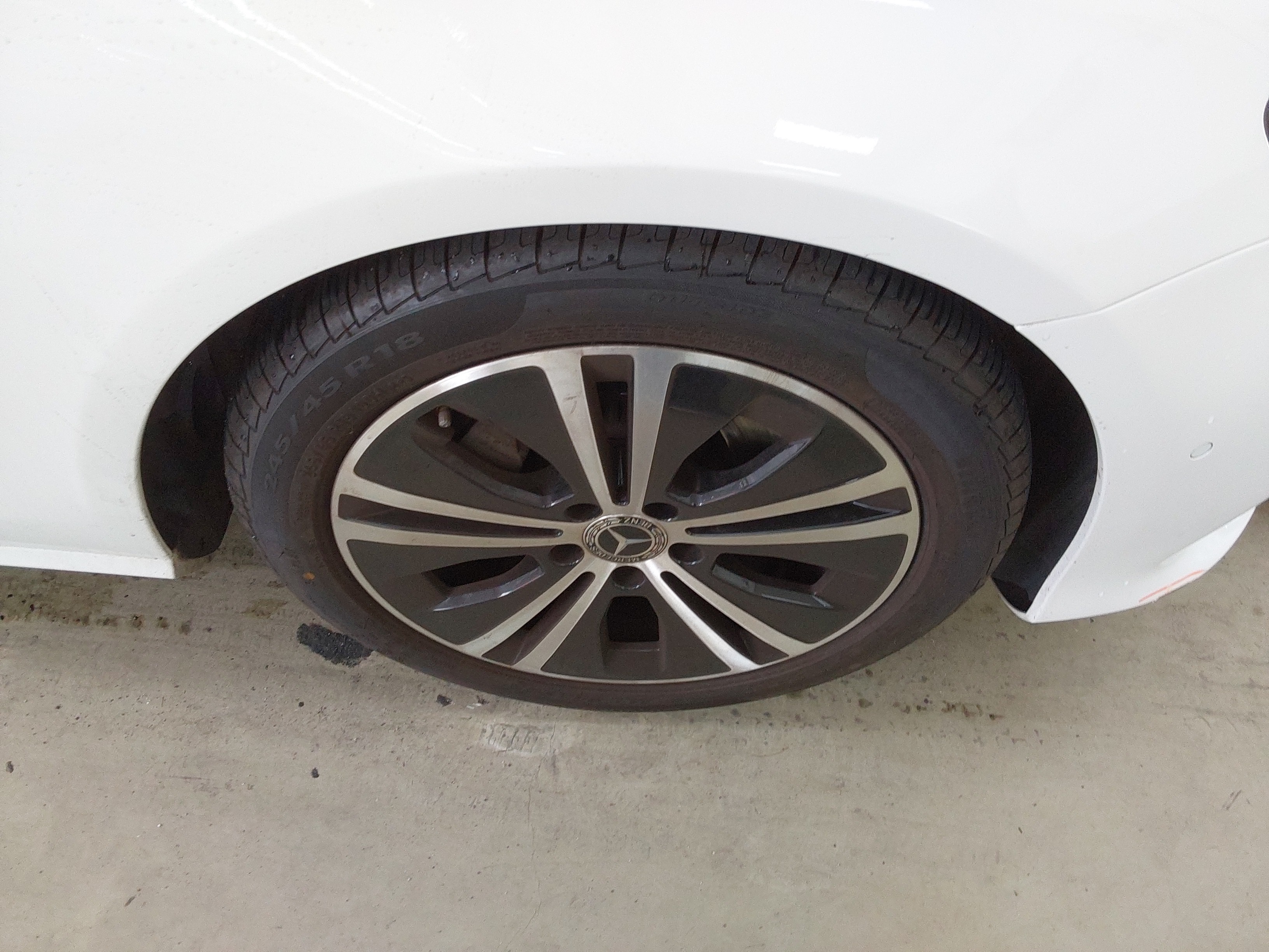 مرسيدس E-CLASS