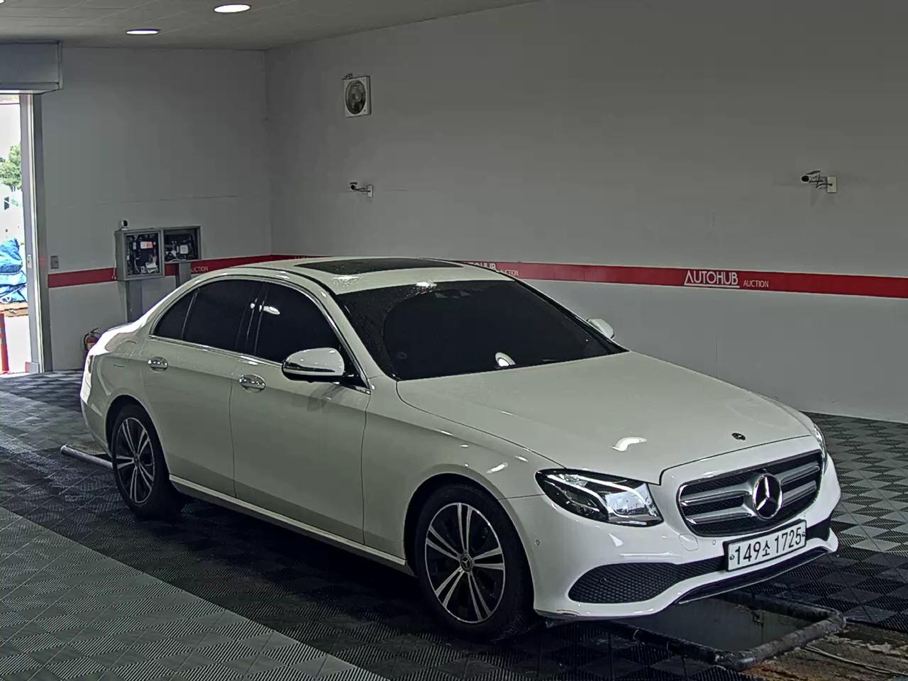 مرسيدس E-CLASS
