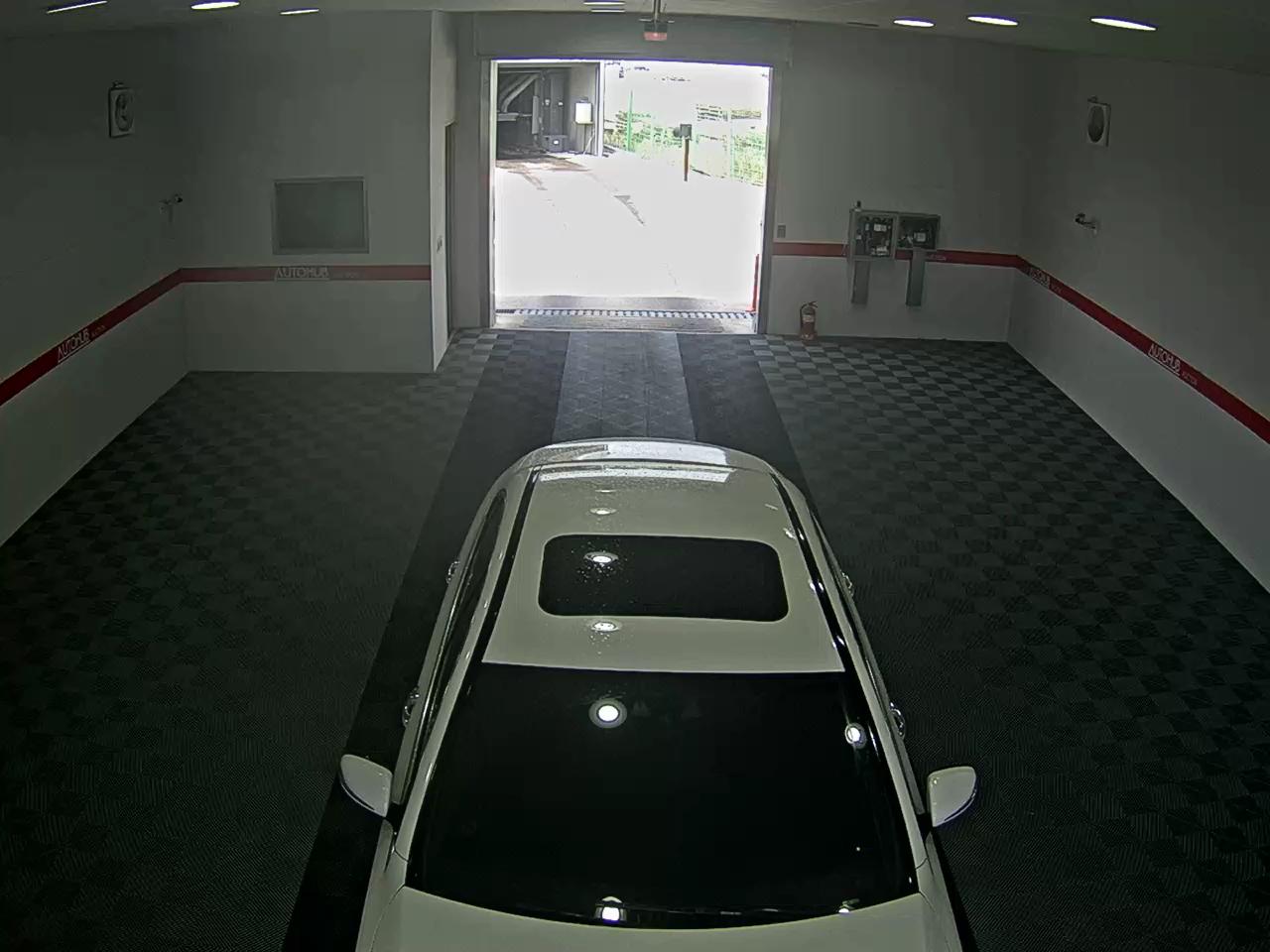 مرسيدس E-CLASS