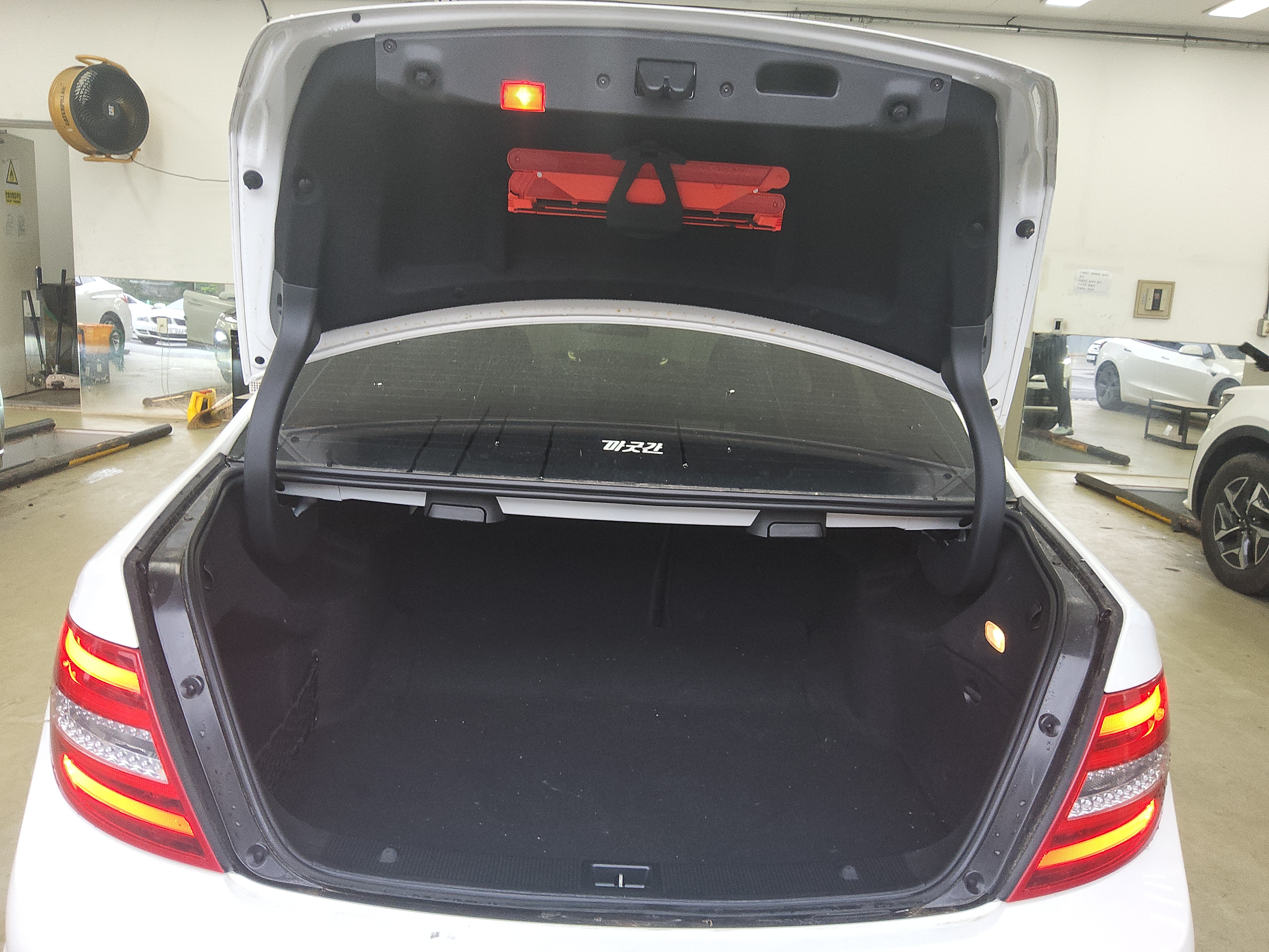 مرسيدس C-CLASS