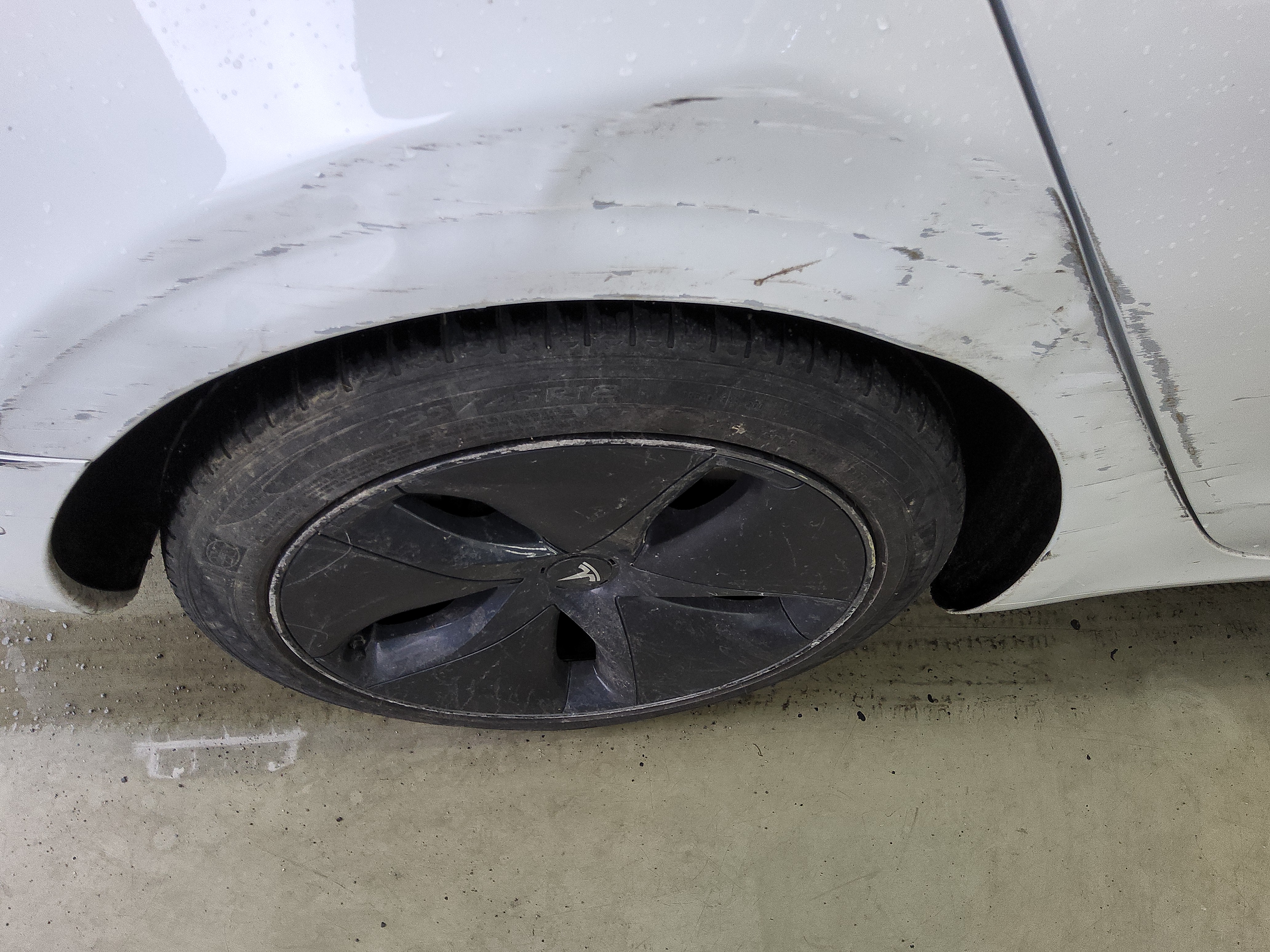 تسلا MODEL 3
