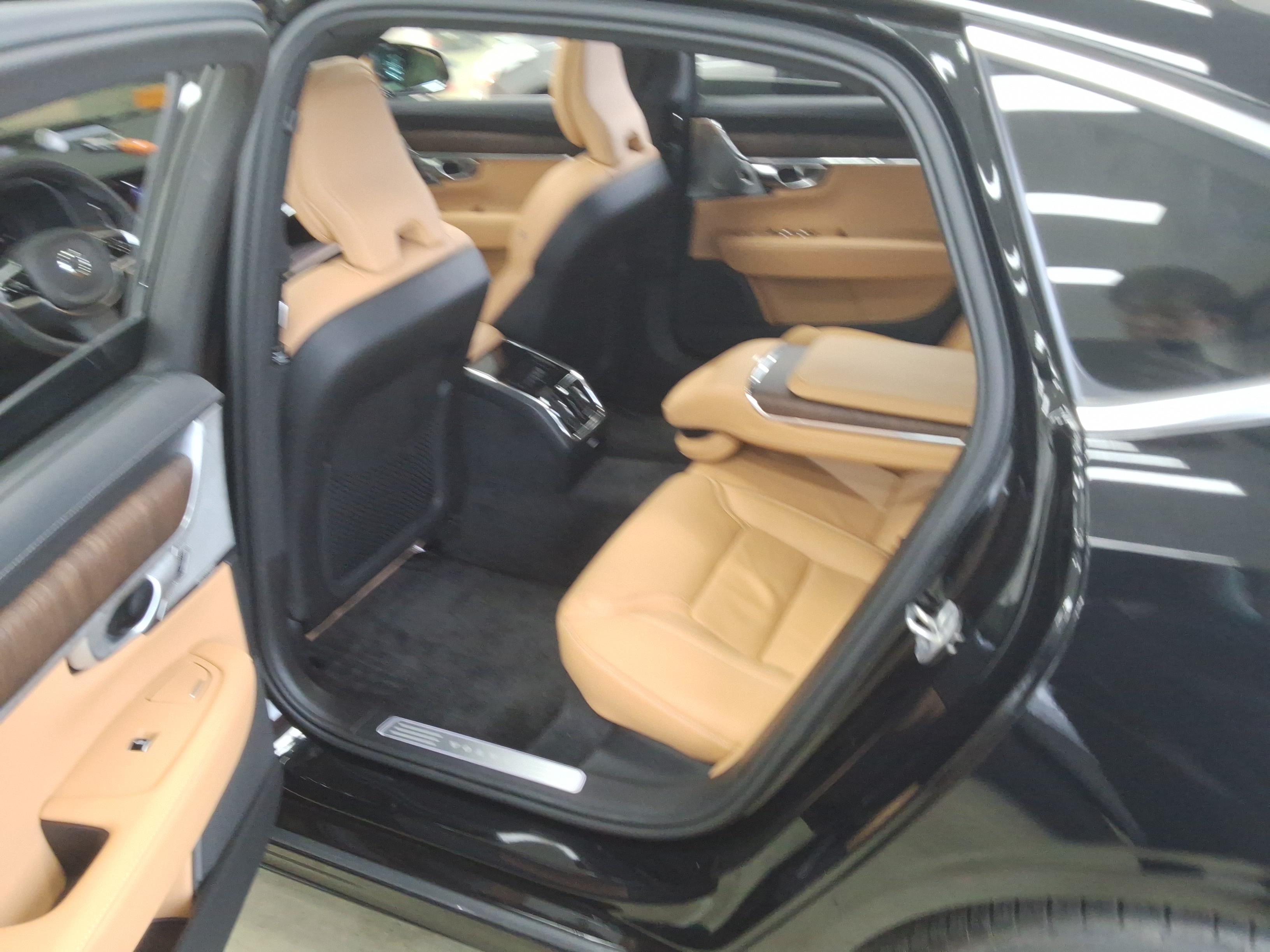 فولفو S90