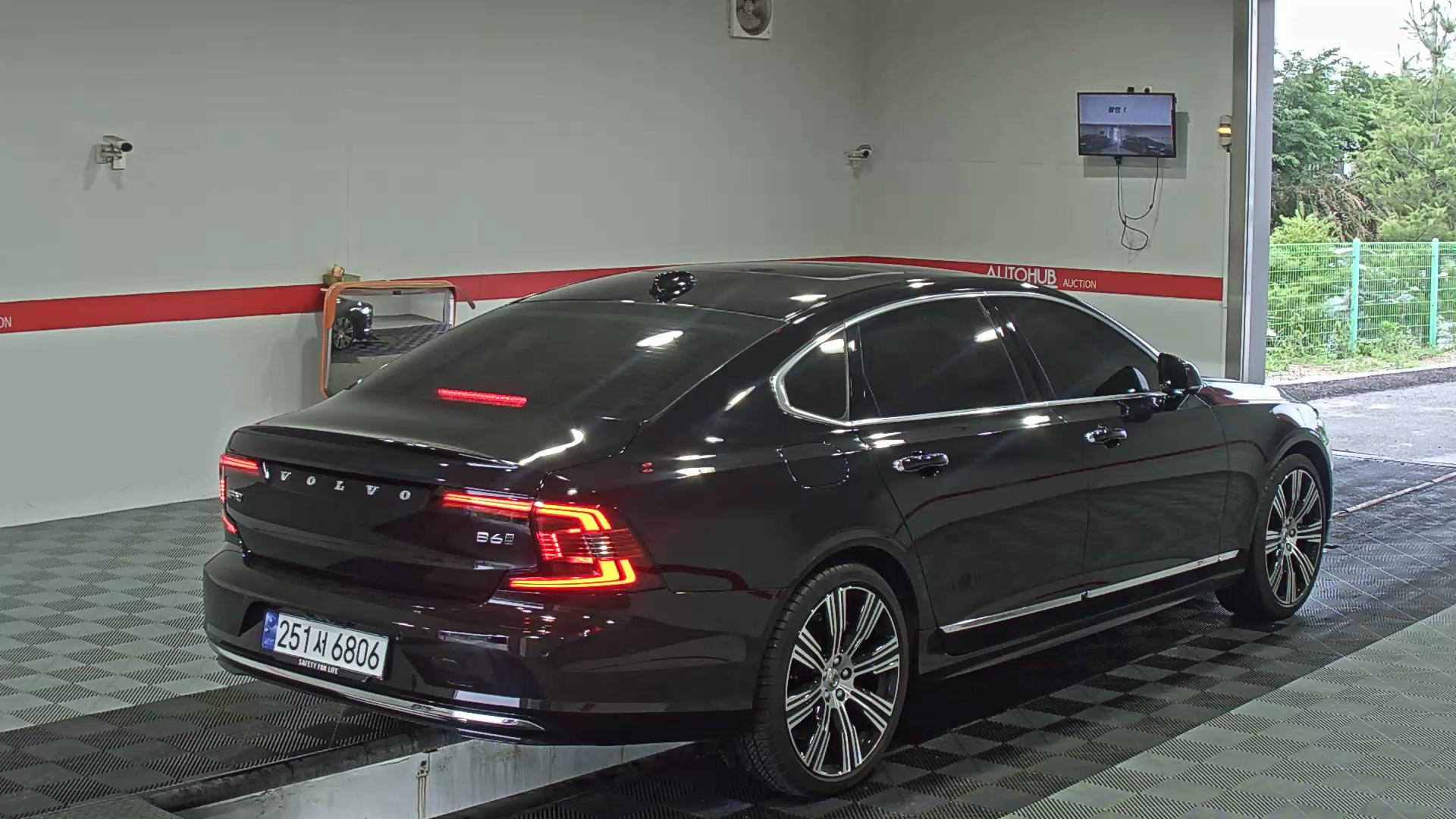 فولفو S90