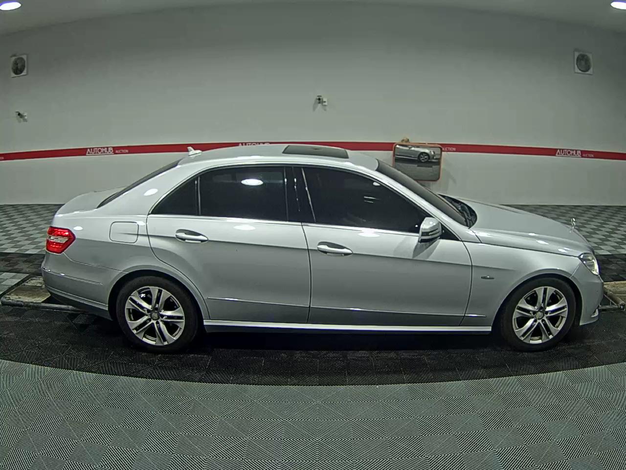 مرسيدس E-CLASS