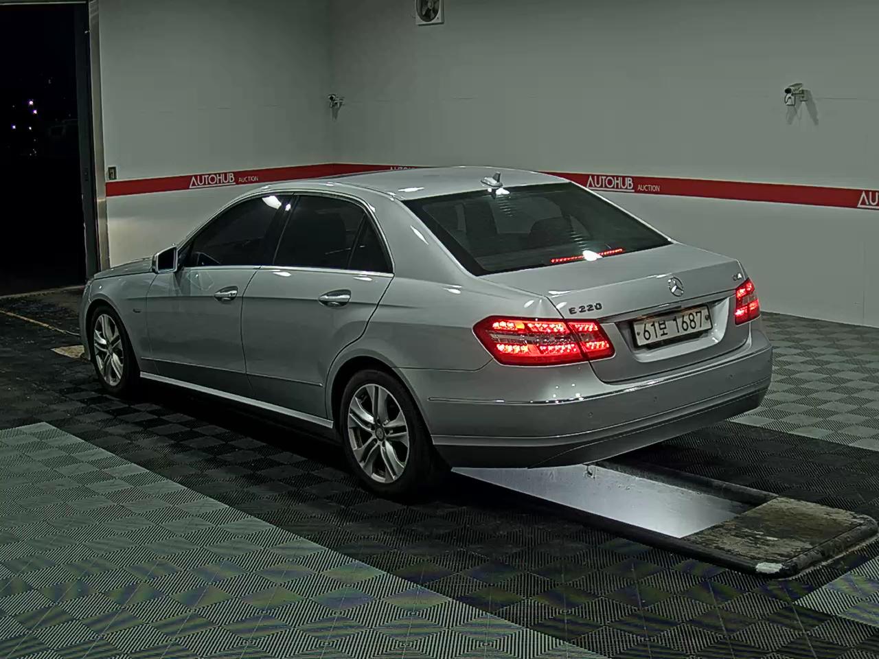 مرسيدس E-CLASS