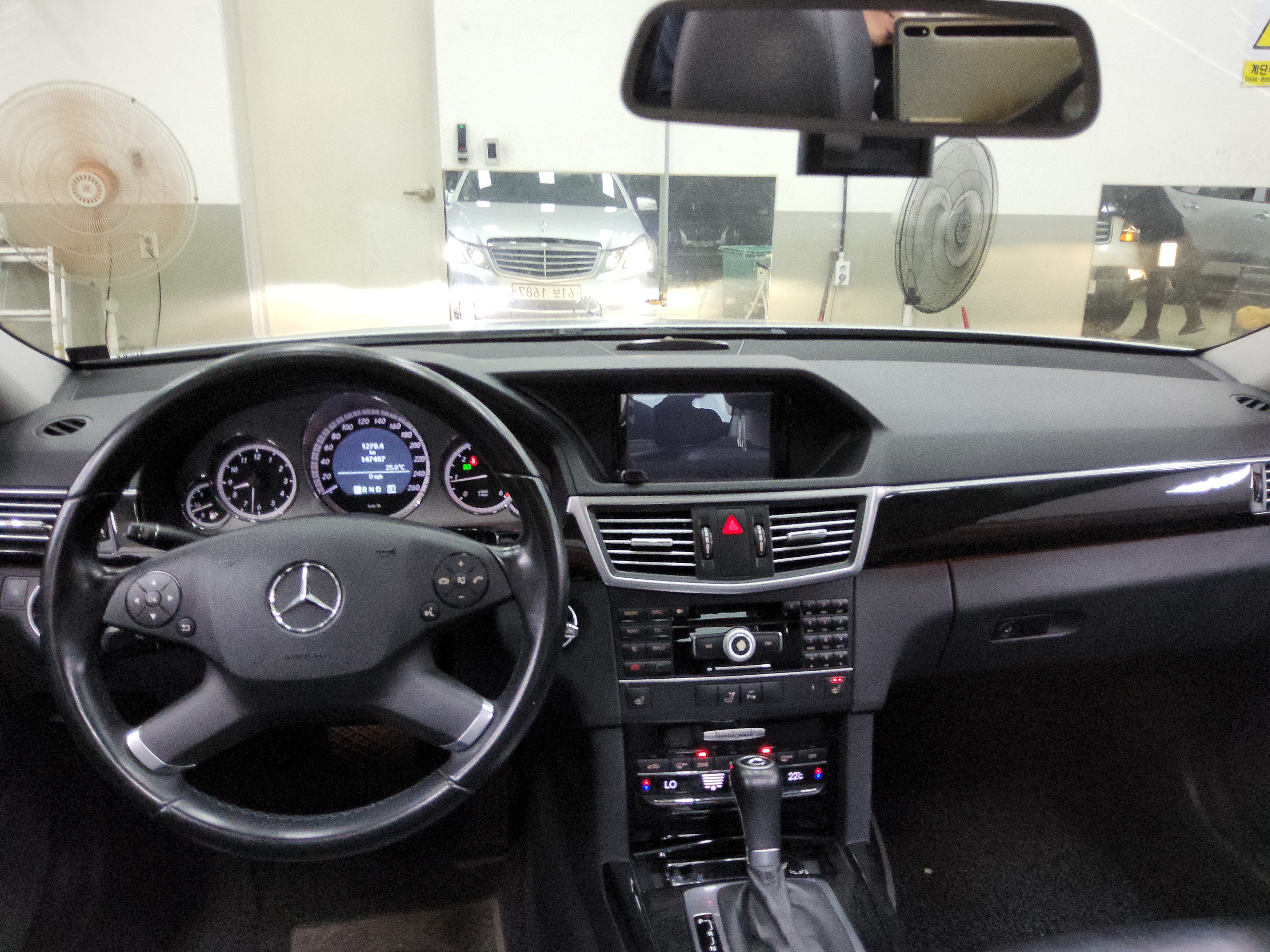 مرسيدس E-CLASS