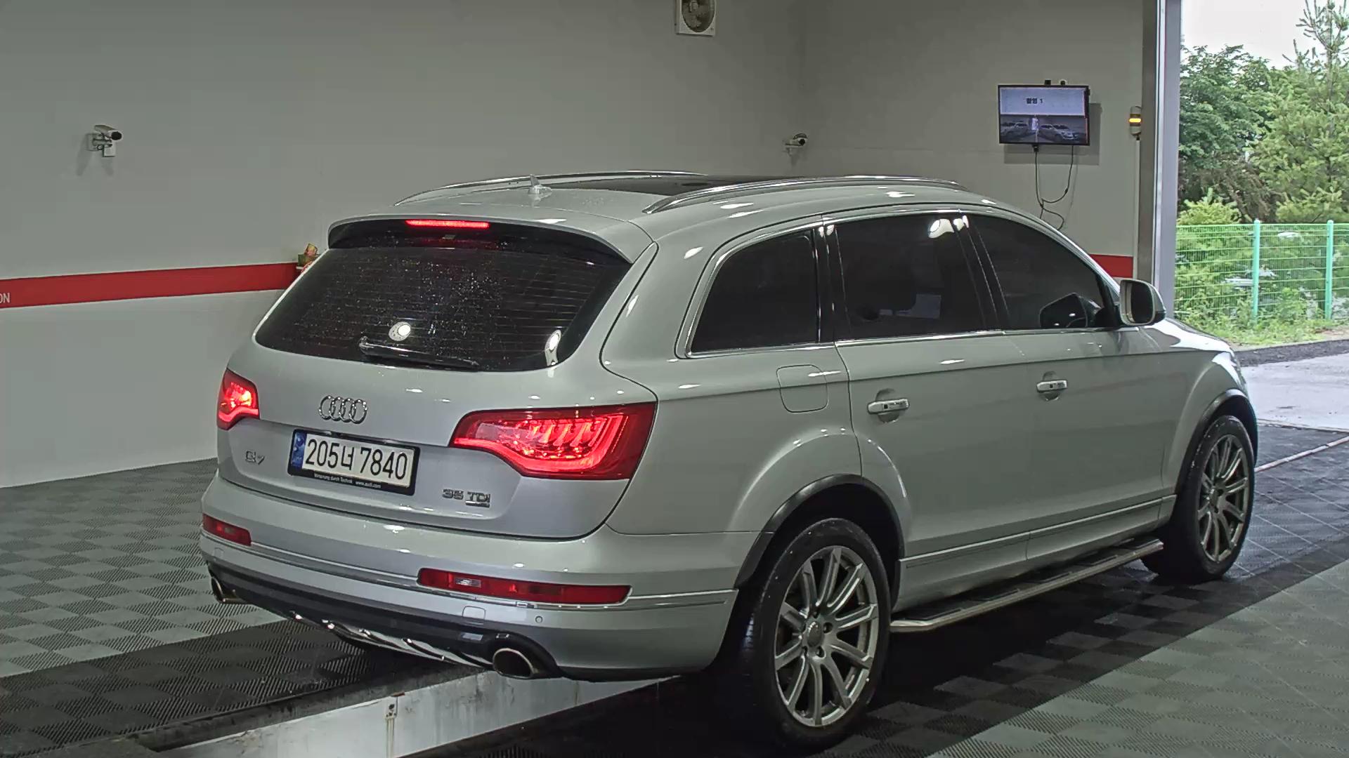 أودي Q7