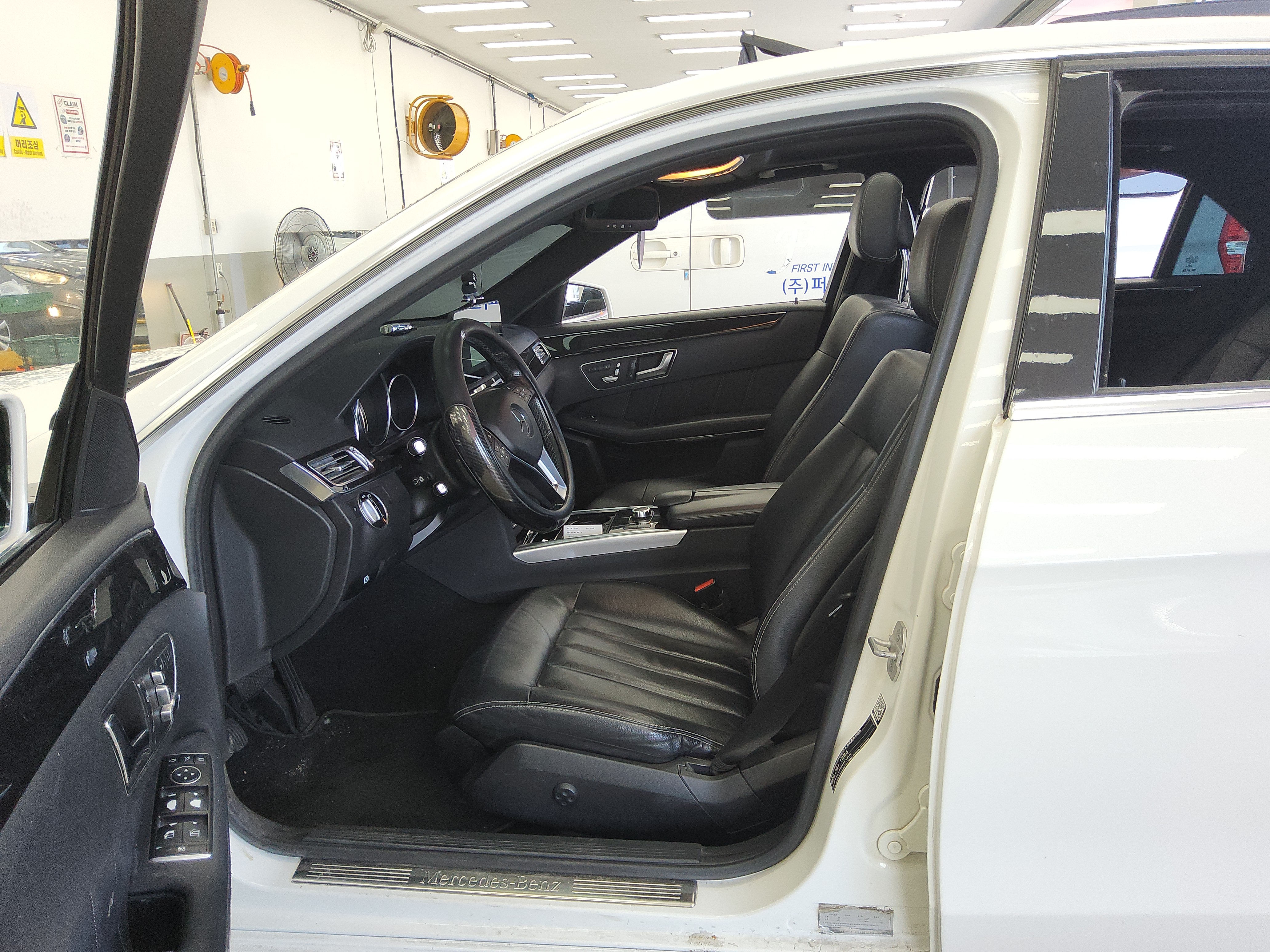 مرسيدس E-CLASS