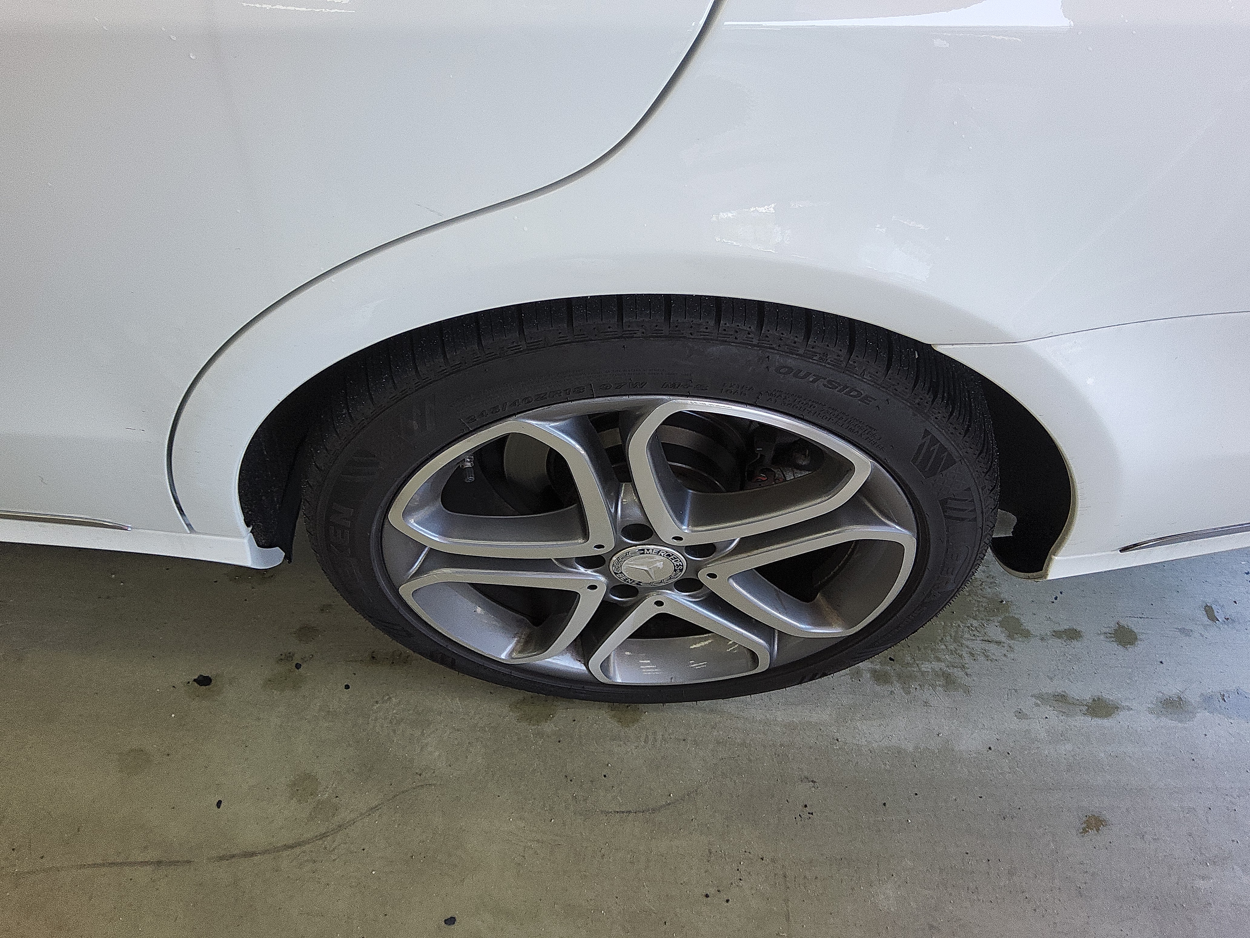 مرسيدس E-CLASS