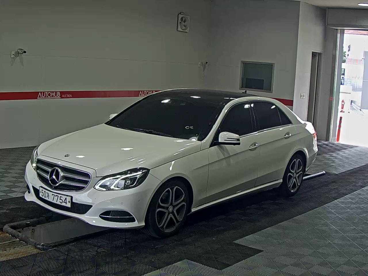 مرسيدس E-CLASS