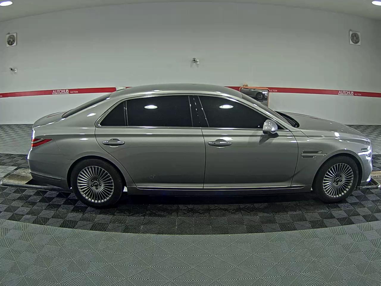 جينسس G90