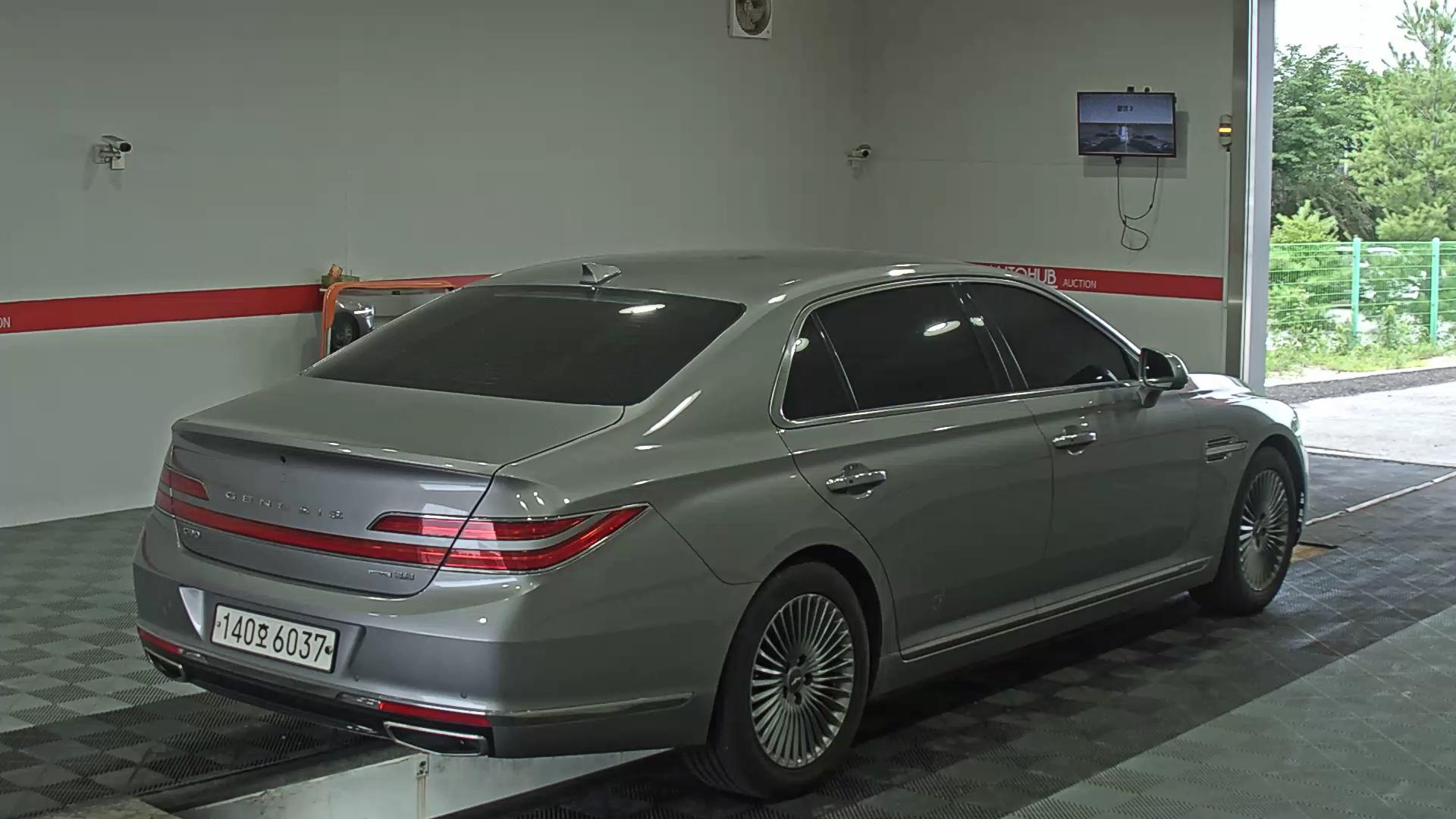 جينسس G90