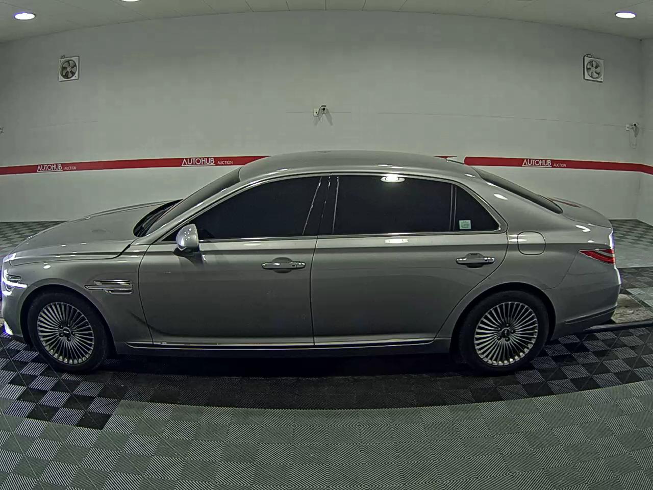 جينسس G90
