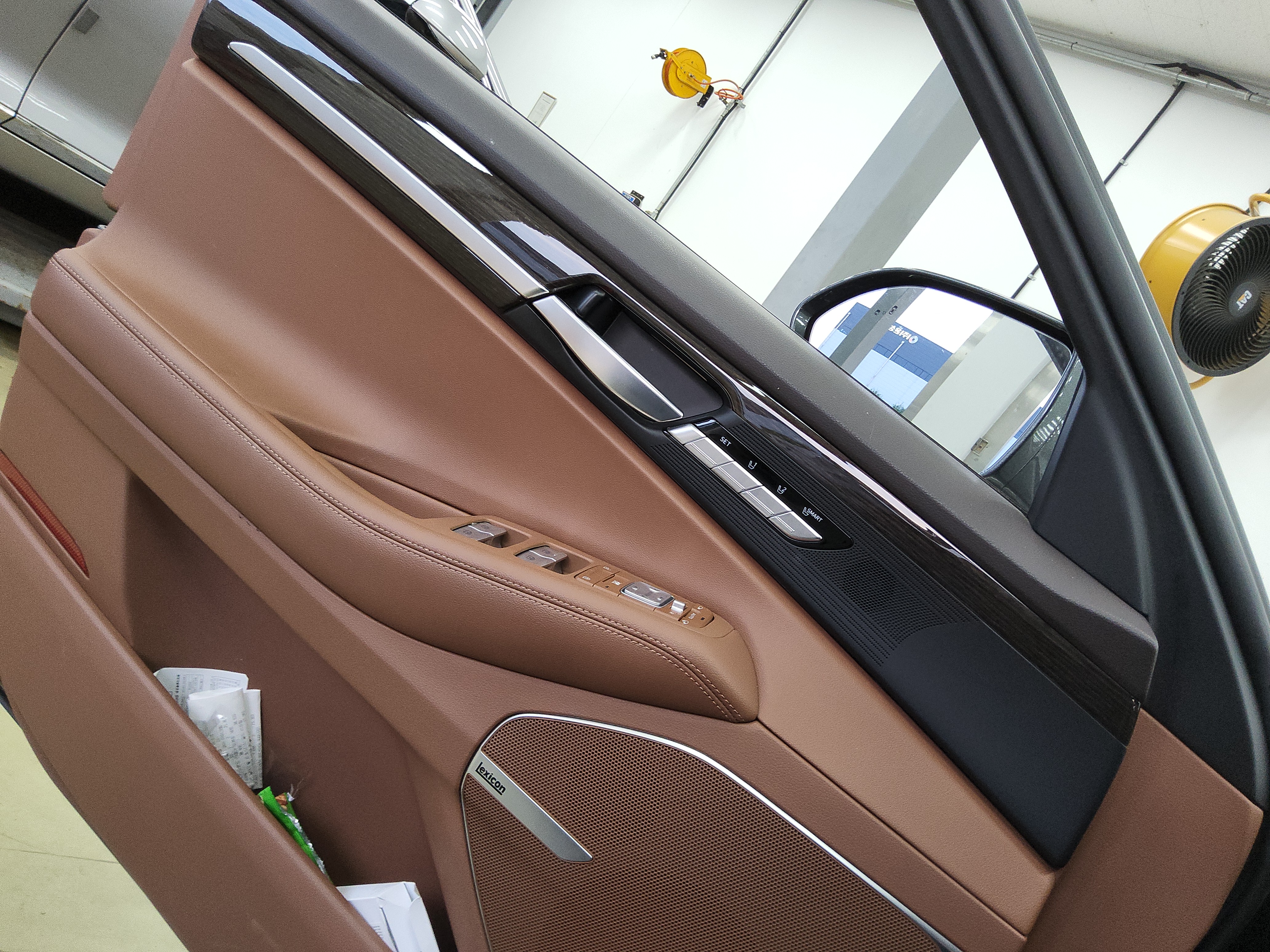 جينسس G90