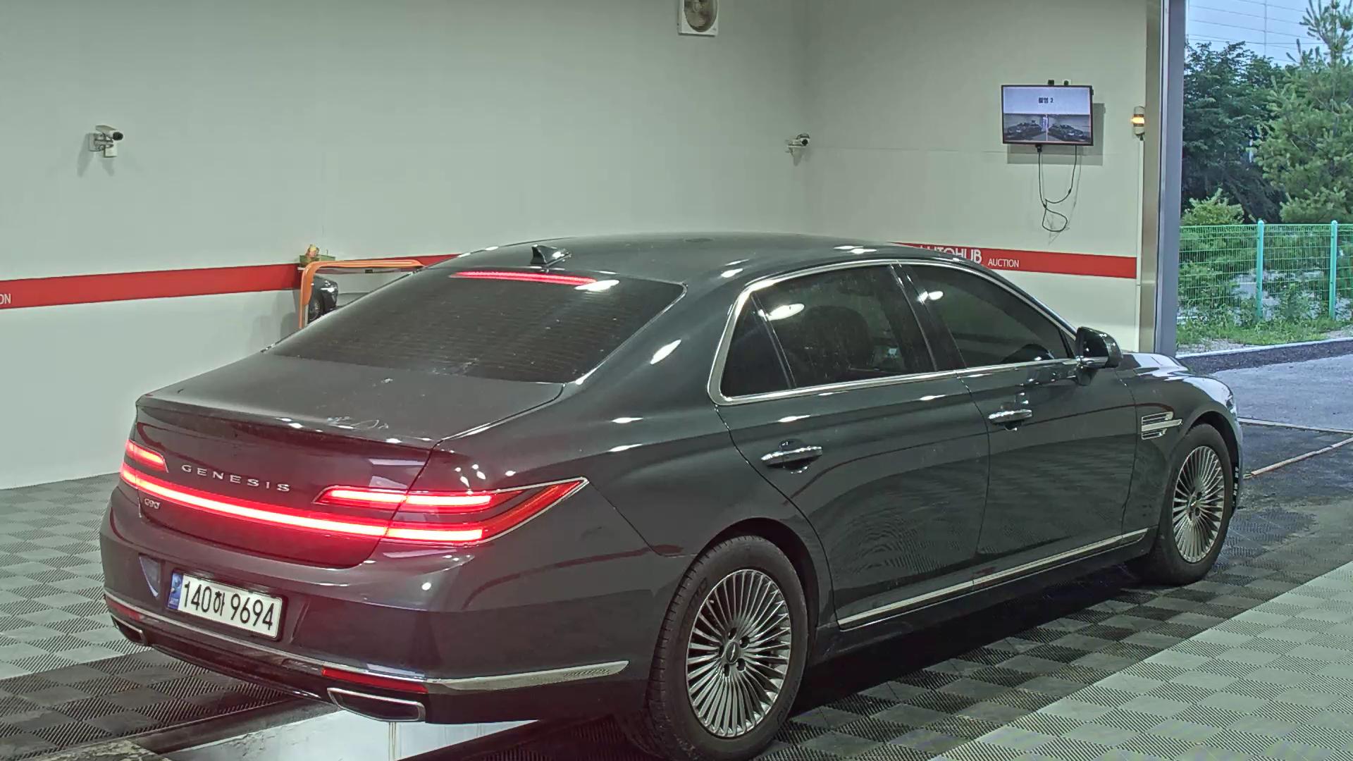 جينسس G90