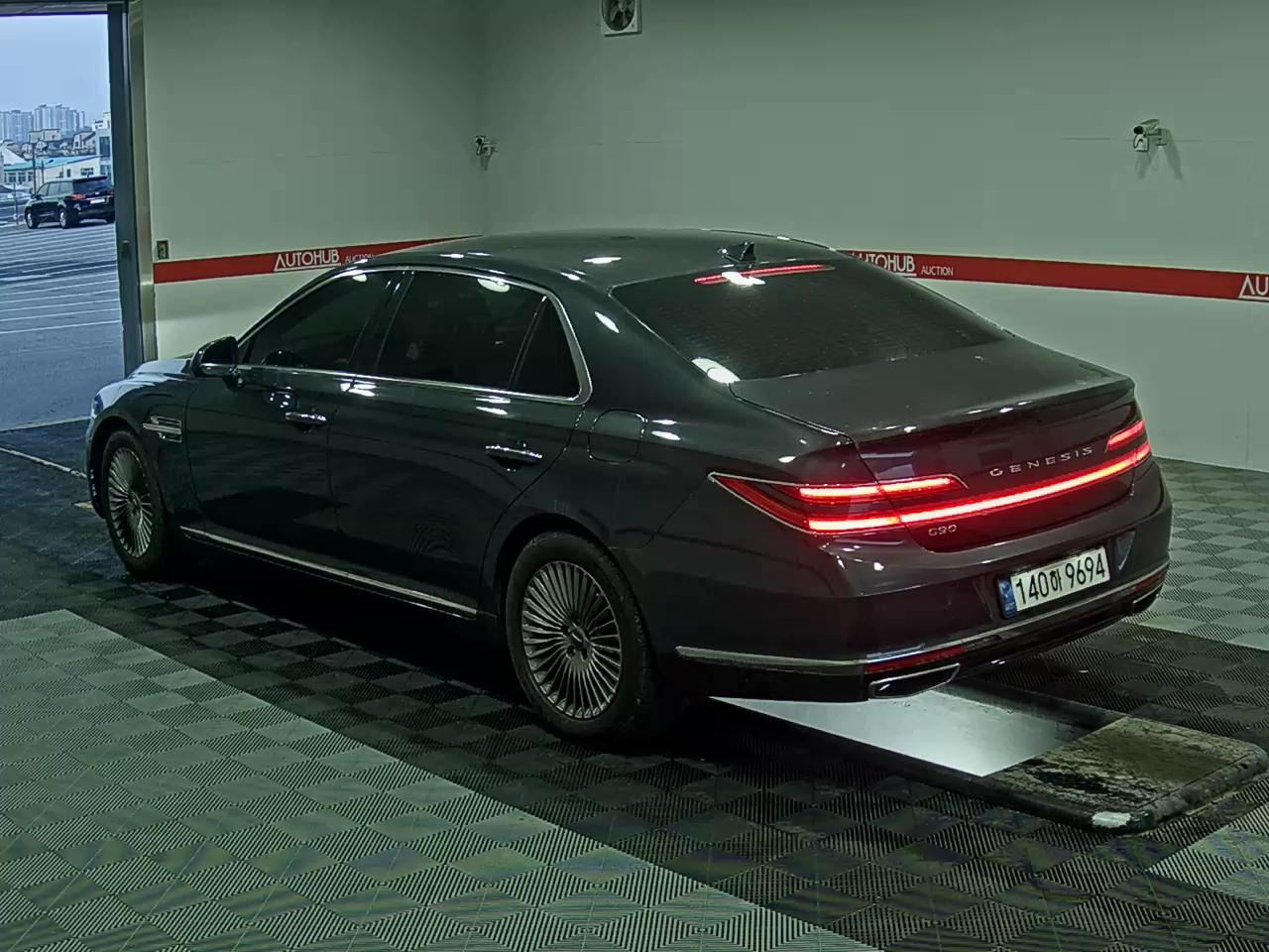 جينسس G90