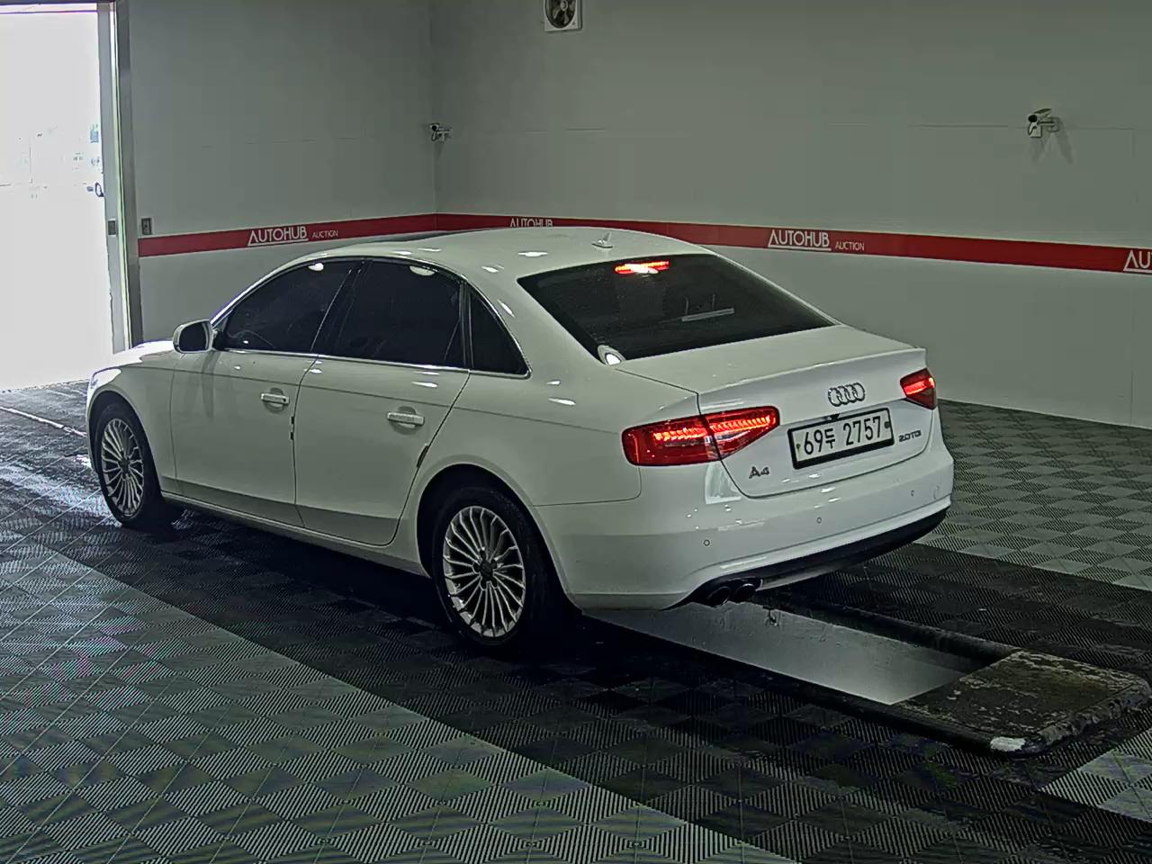 أودي A4