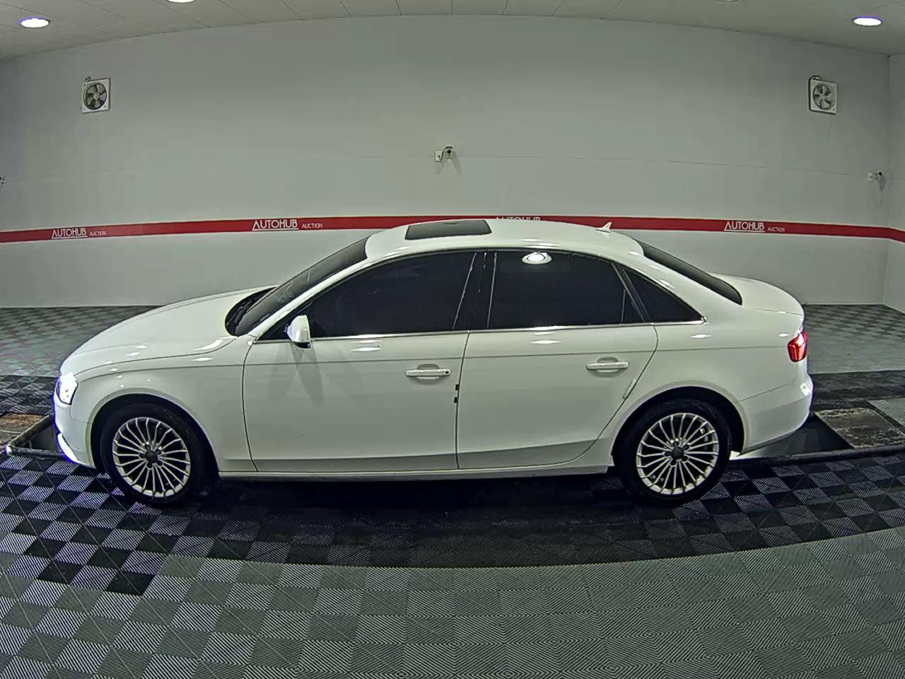 أودي A4