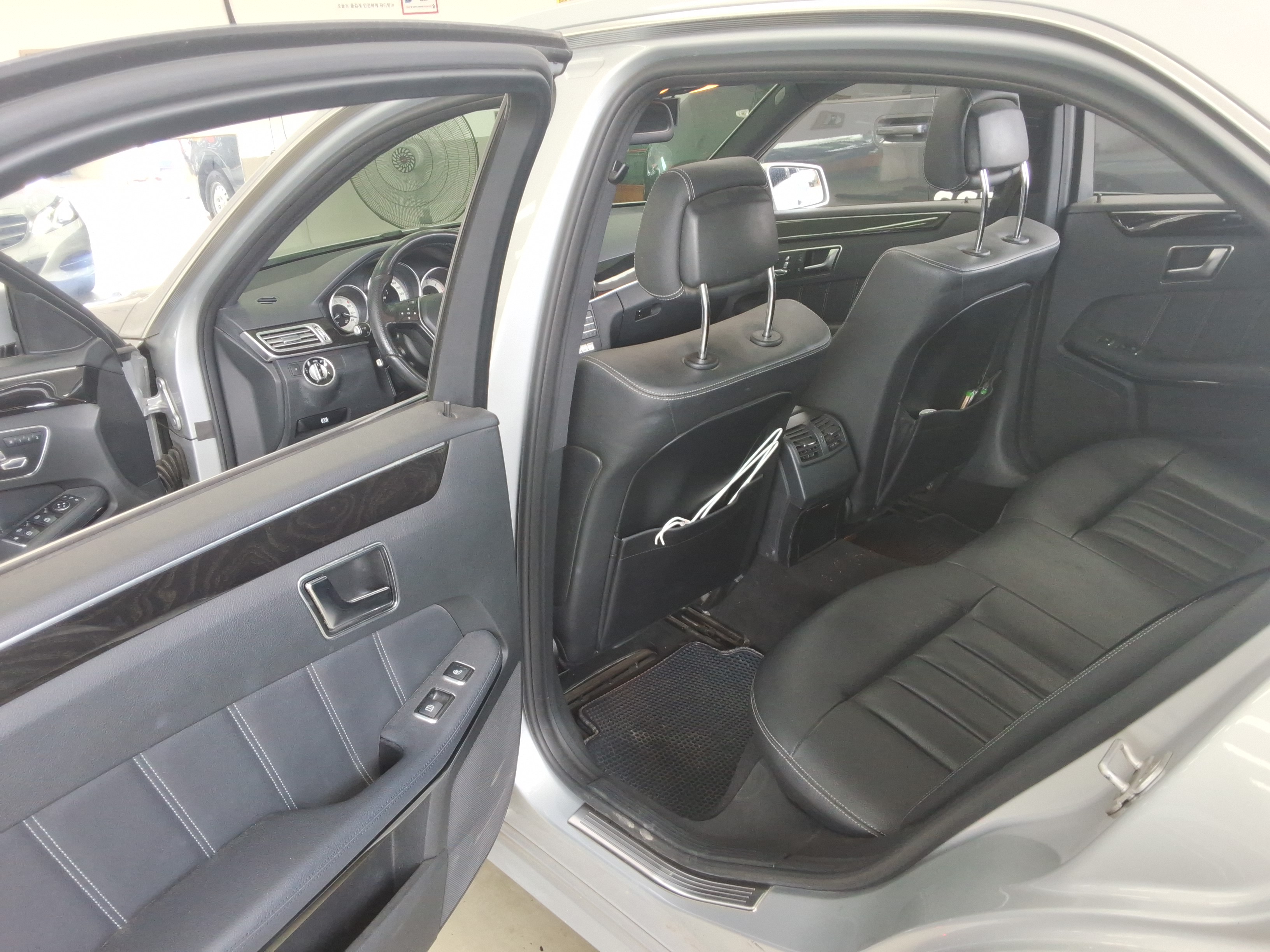 مرسيدس E-CLASS