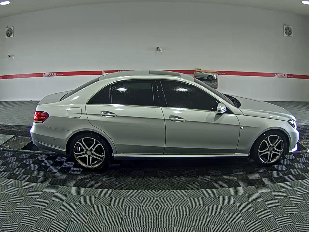 مرسيدس E-CLASS