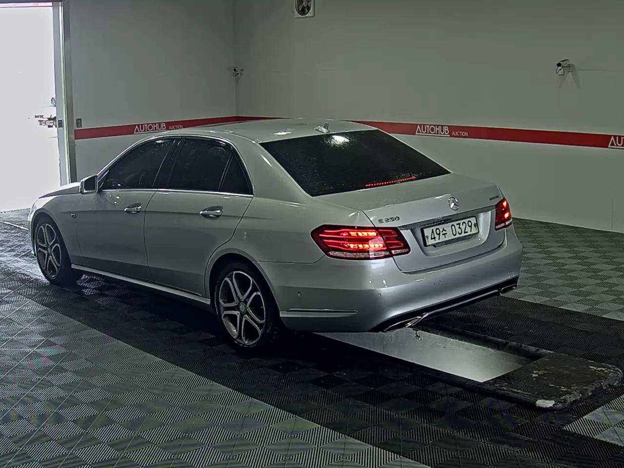 مرسيدس E-CLASS