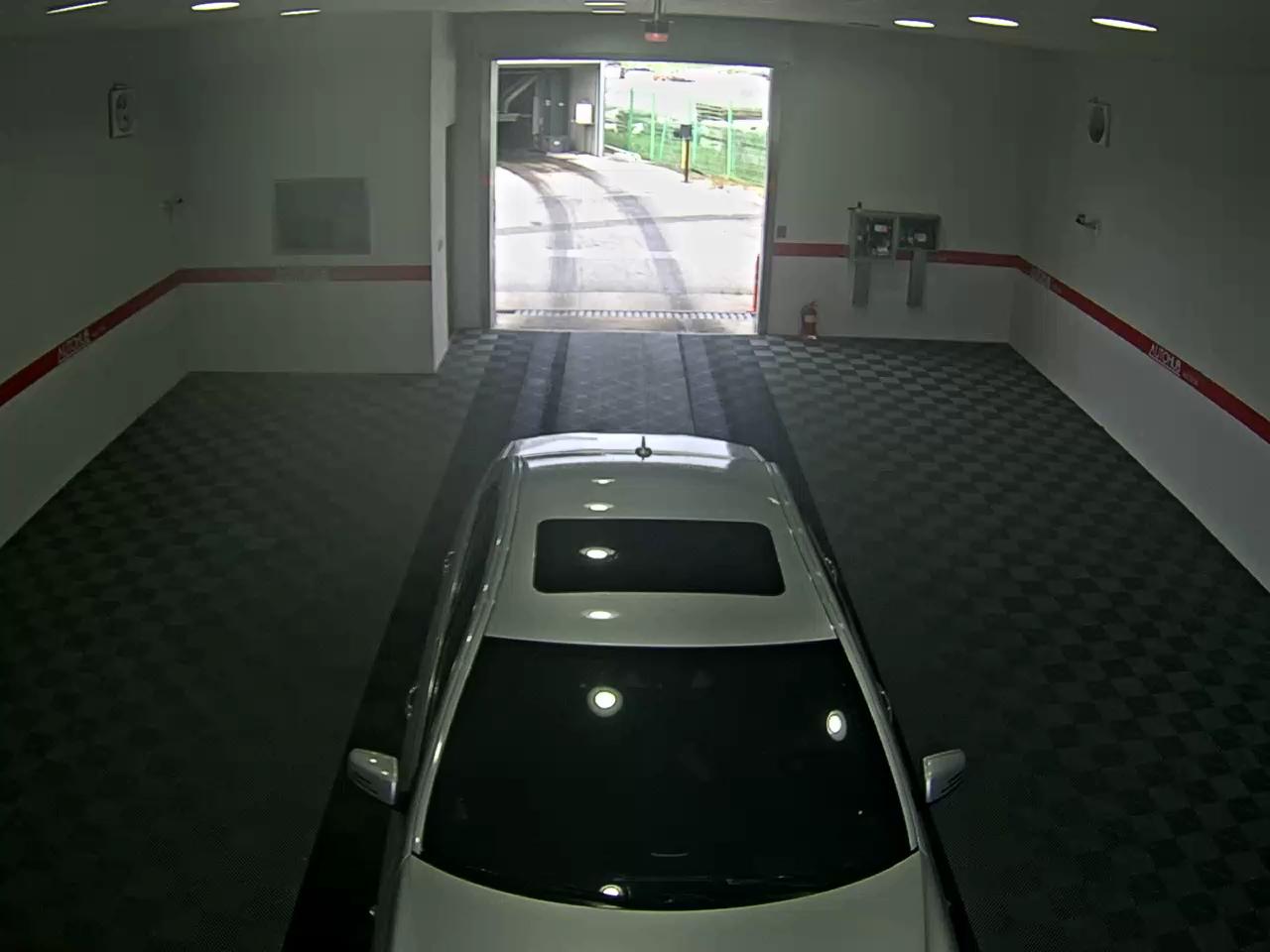 مرسيدس E-CLASS