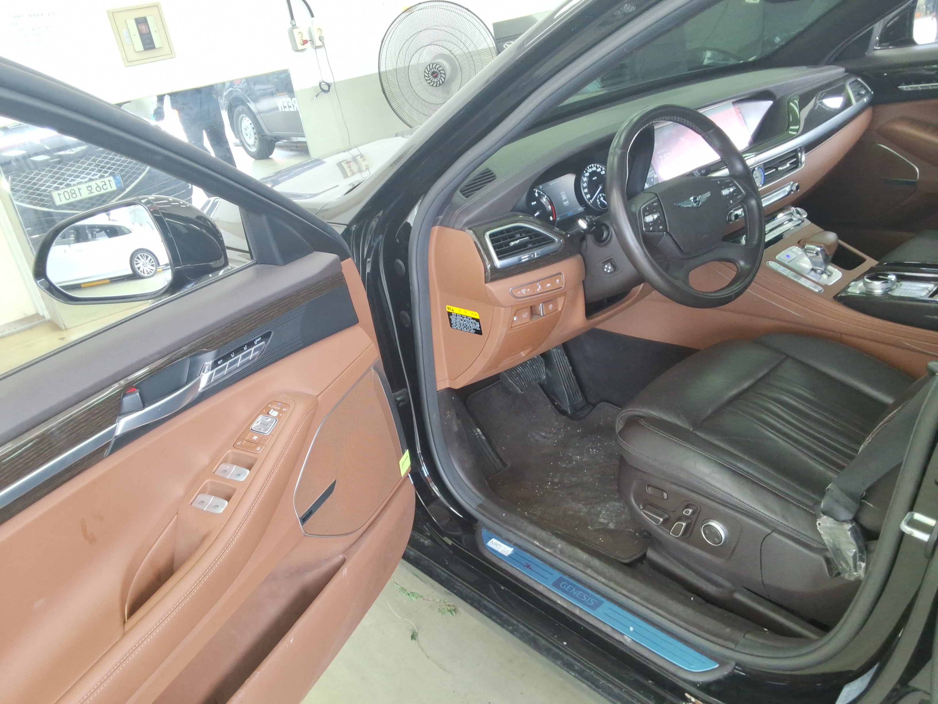 جينسس G90
