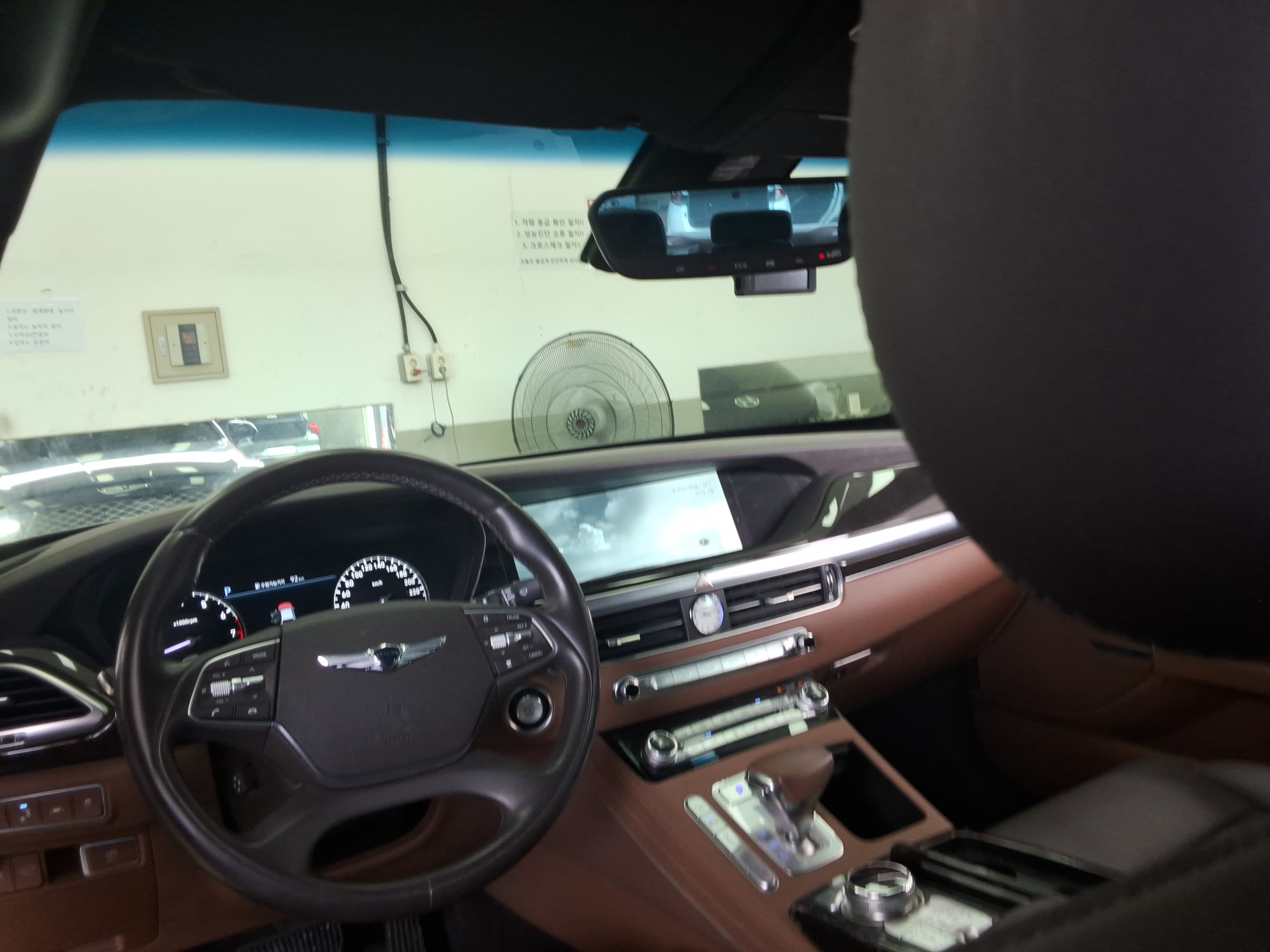 جينسس G90