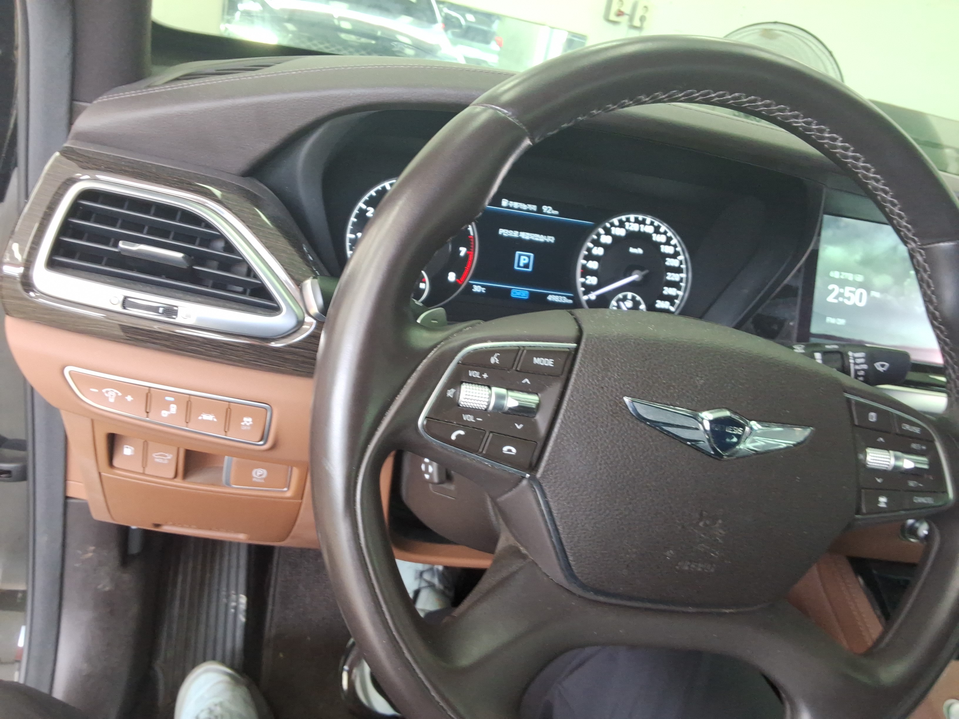 جينسس G90