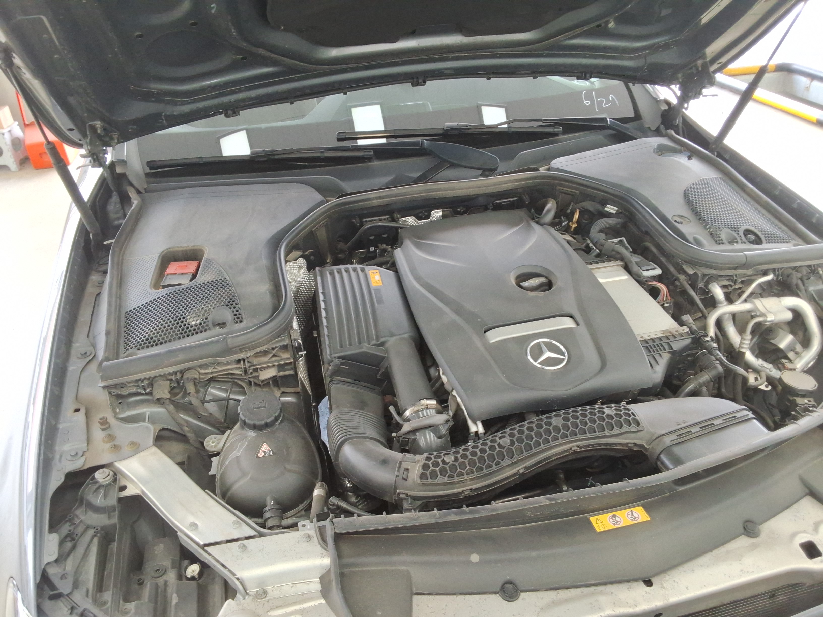 مرسيدس E-CLASS