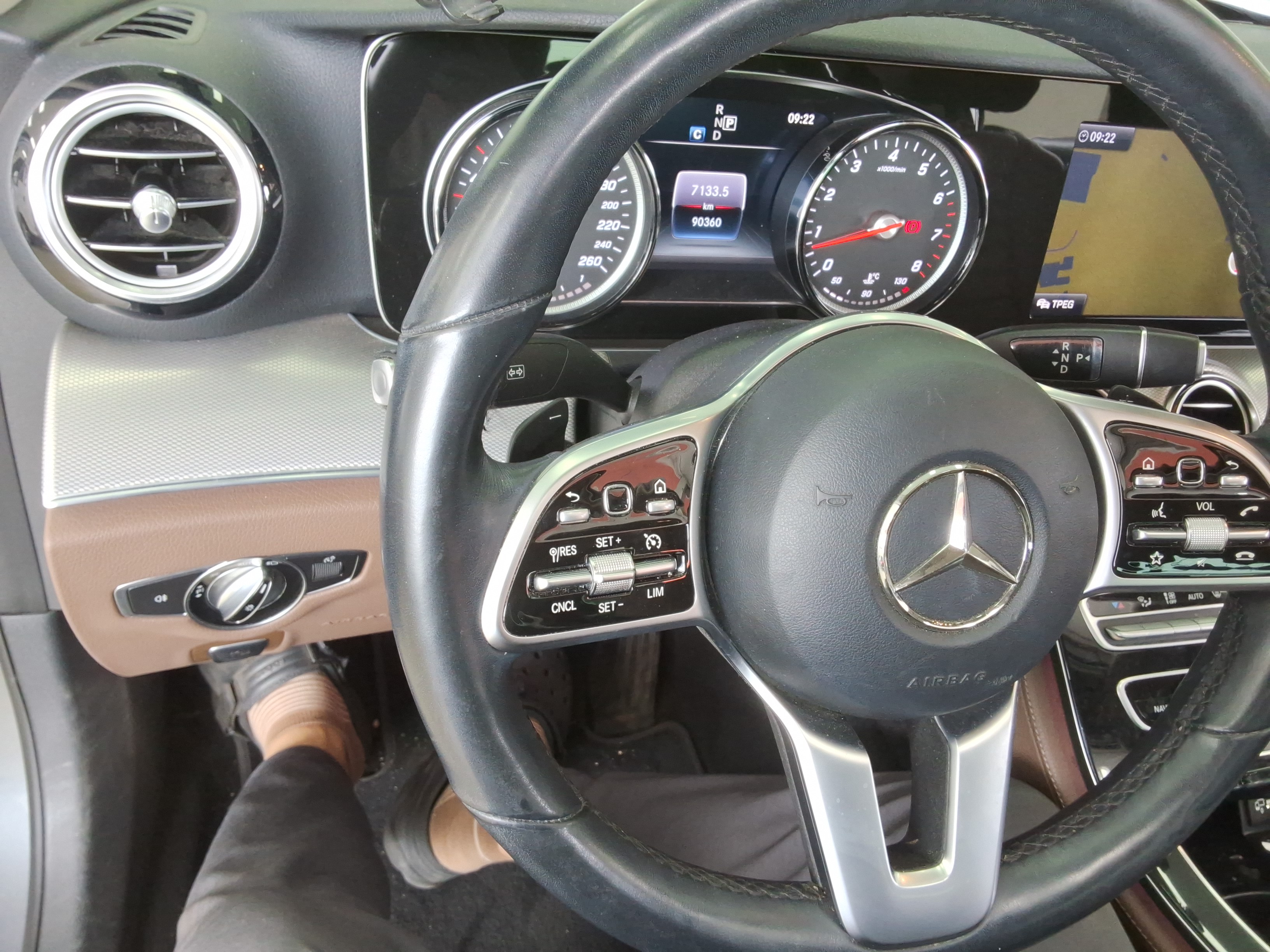 مرسيدس E-CLASS