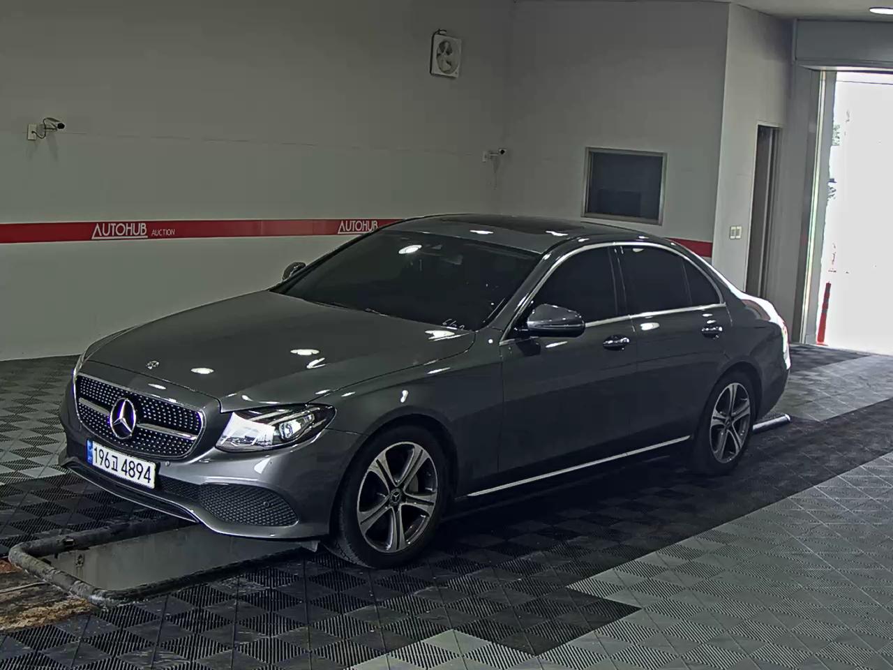 مرسيدس E-CLASS
