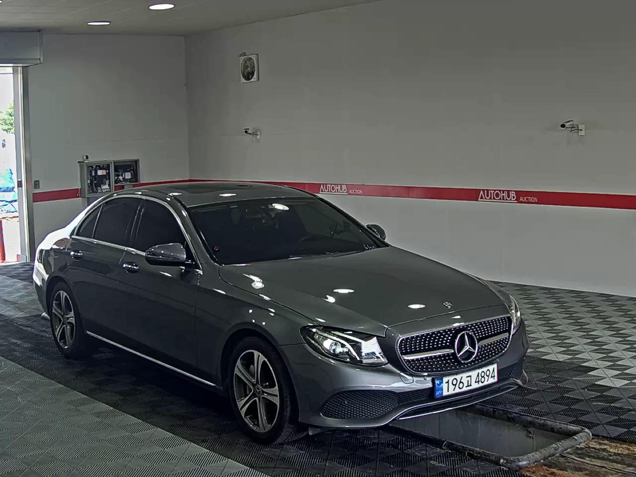 مرسيدس E-CLASS
