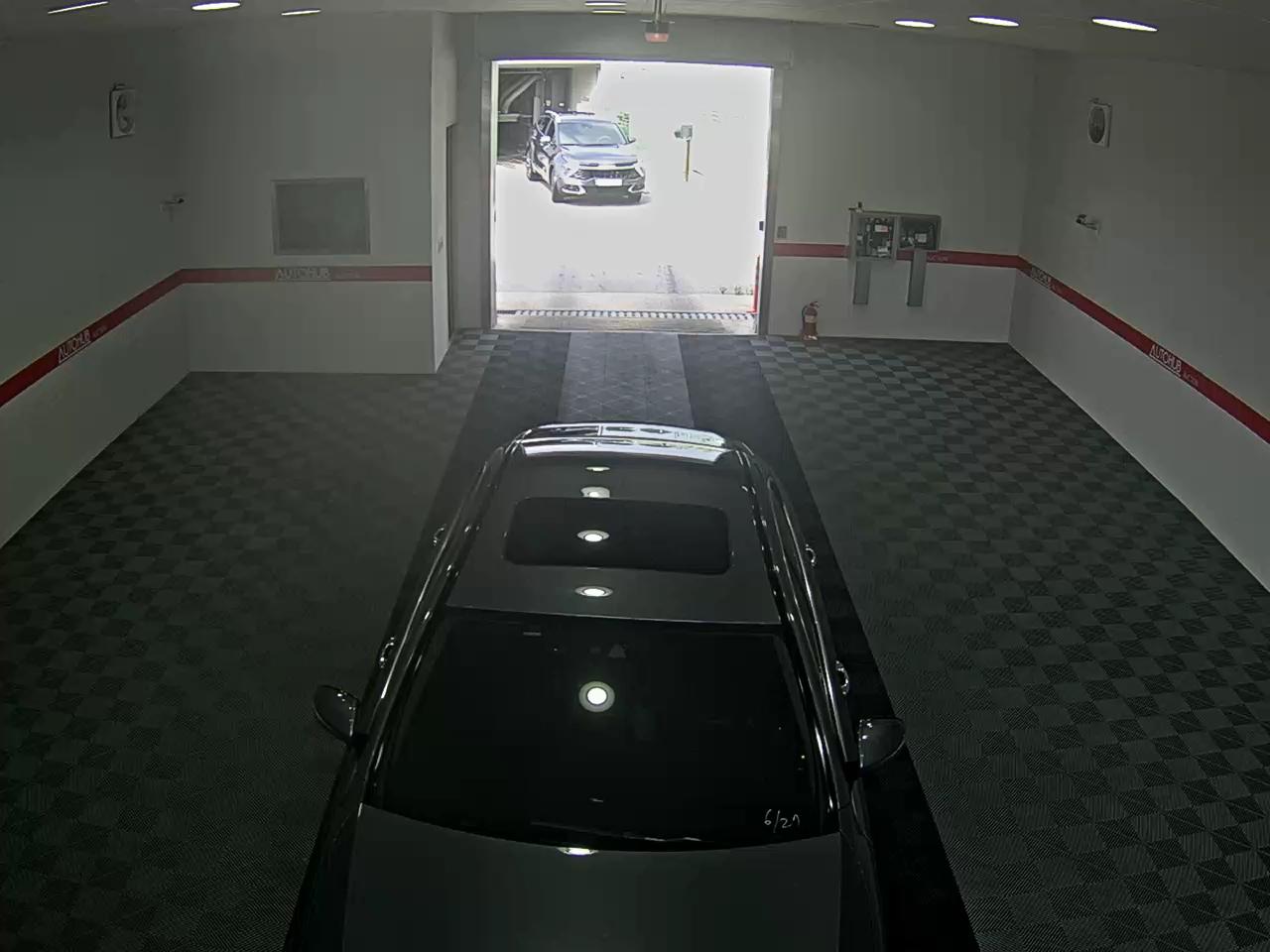 مرسيدس E-CLASS
