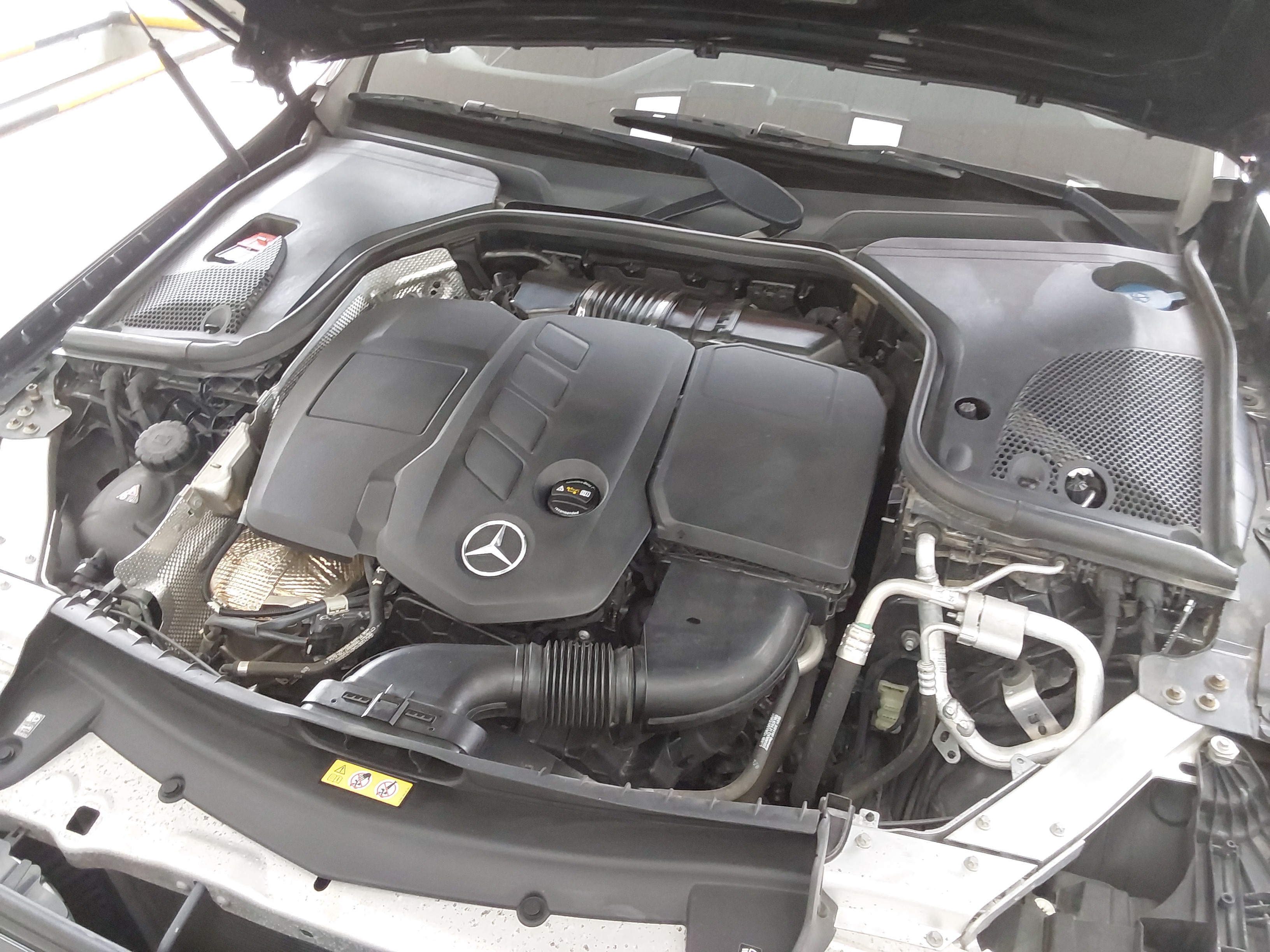 مرسيدس E-CLASS