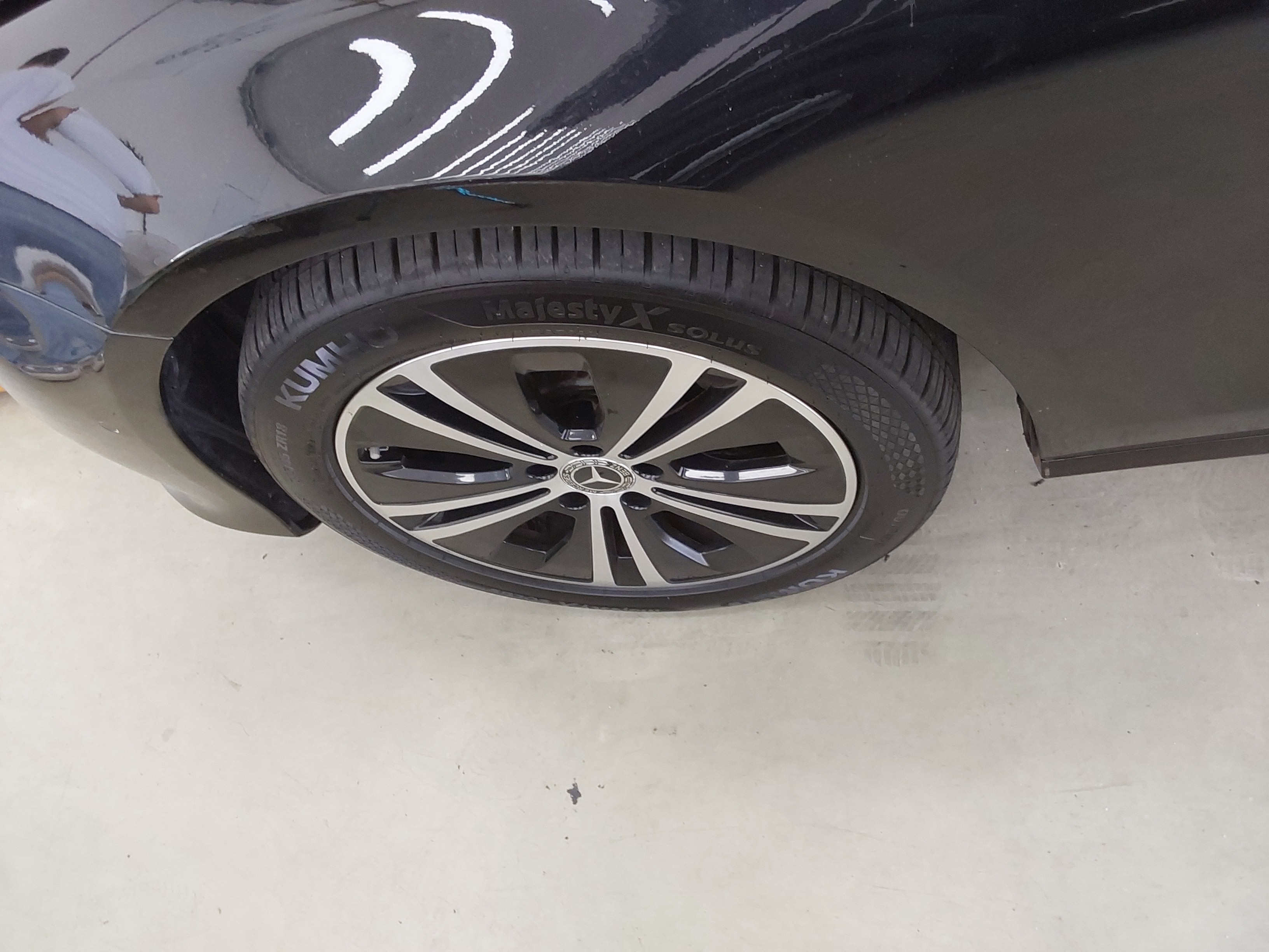 مرسيدس E-CLASS