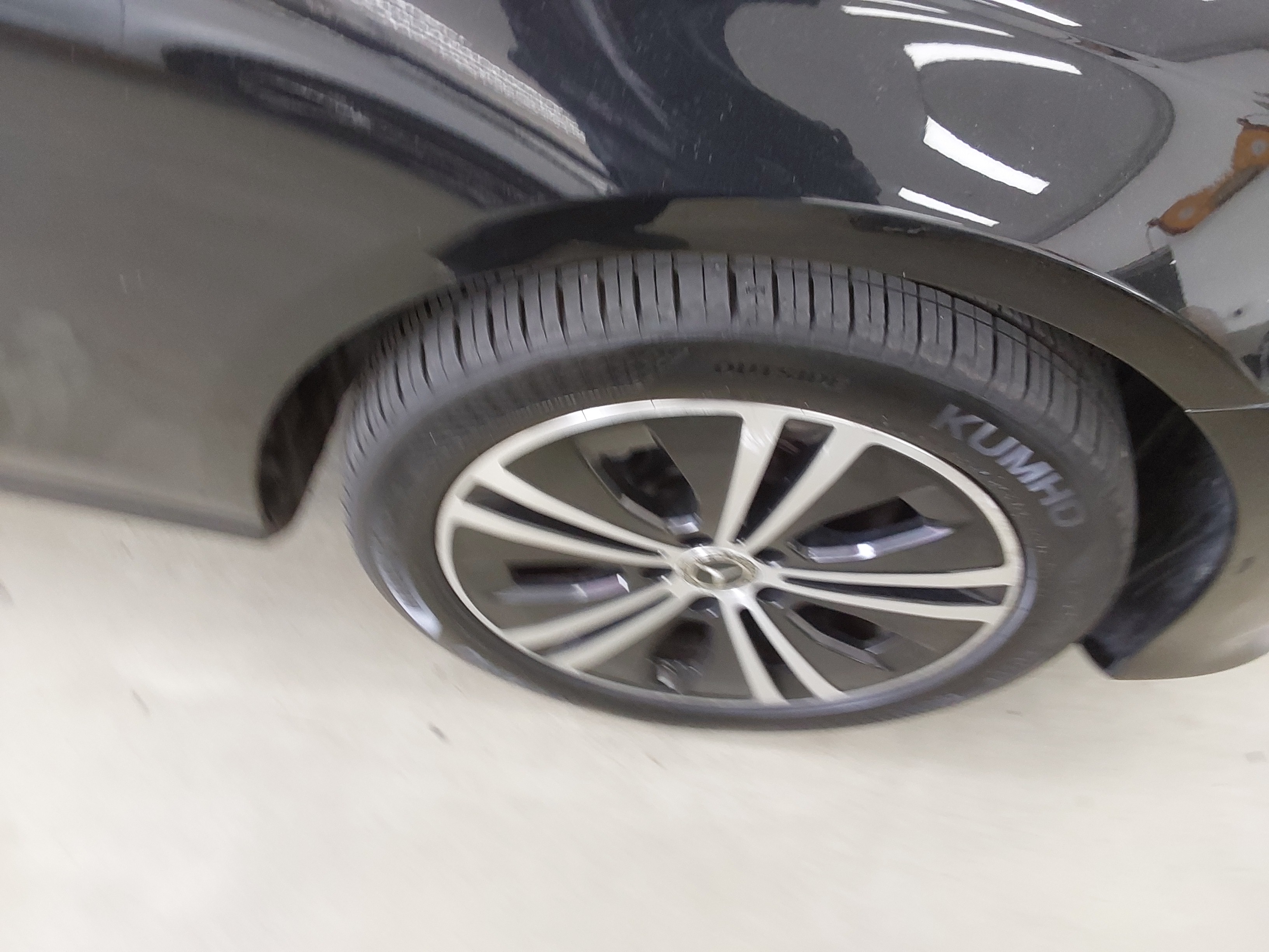 مرسيدس E-CLASS
