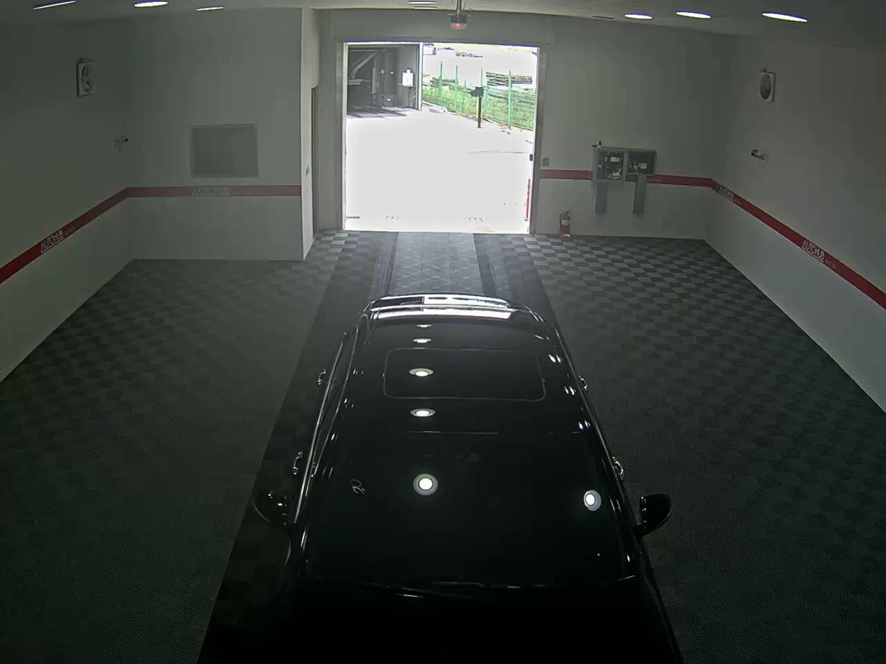 مرسيدس E-CLASS
