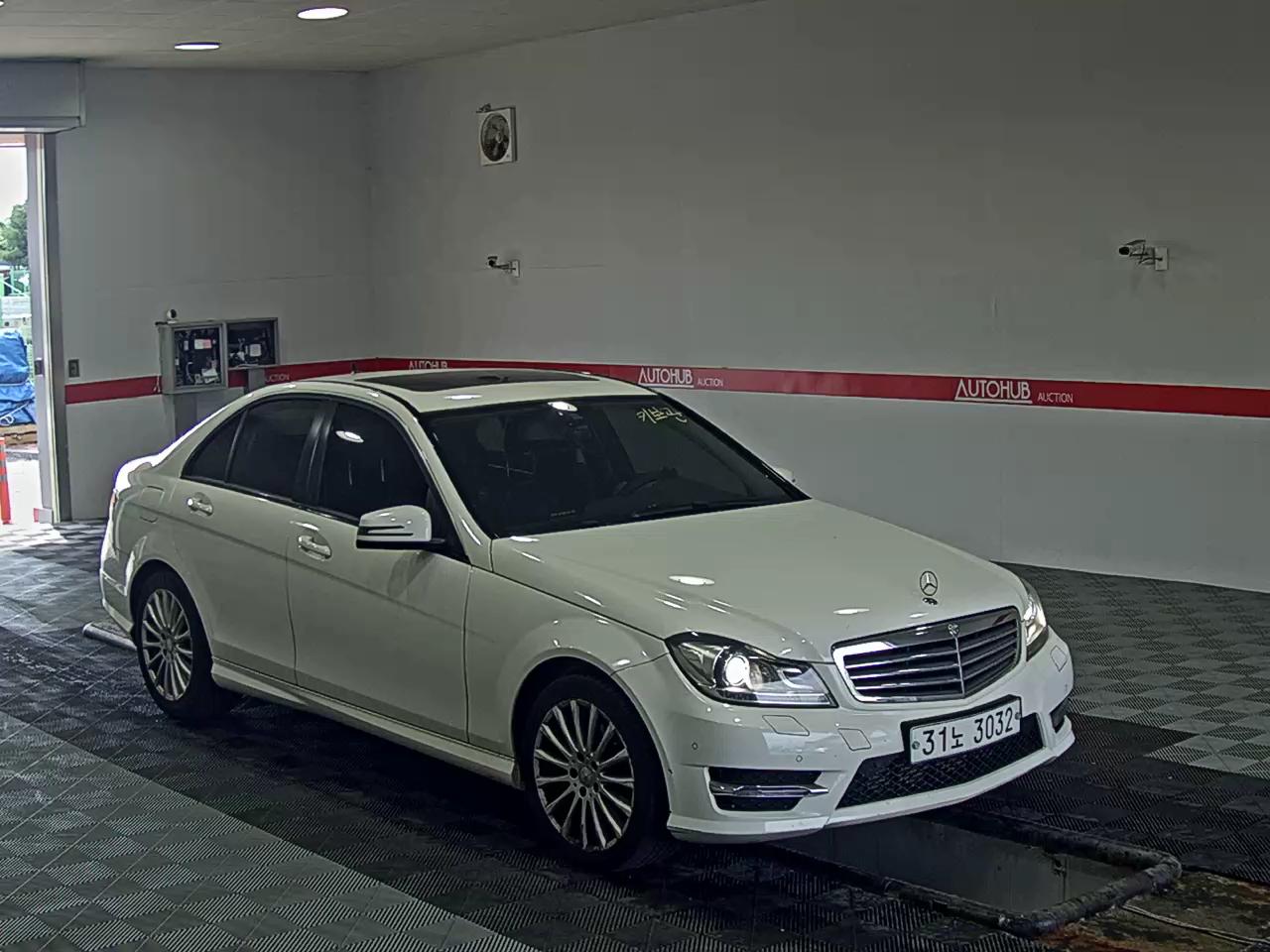 مرسيدس C-CLASS