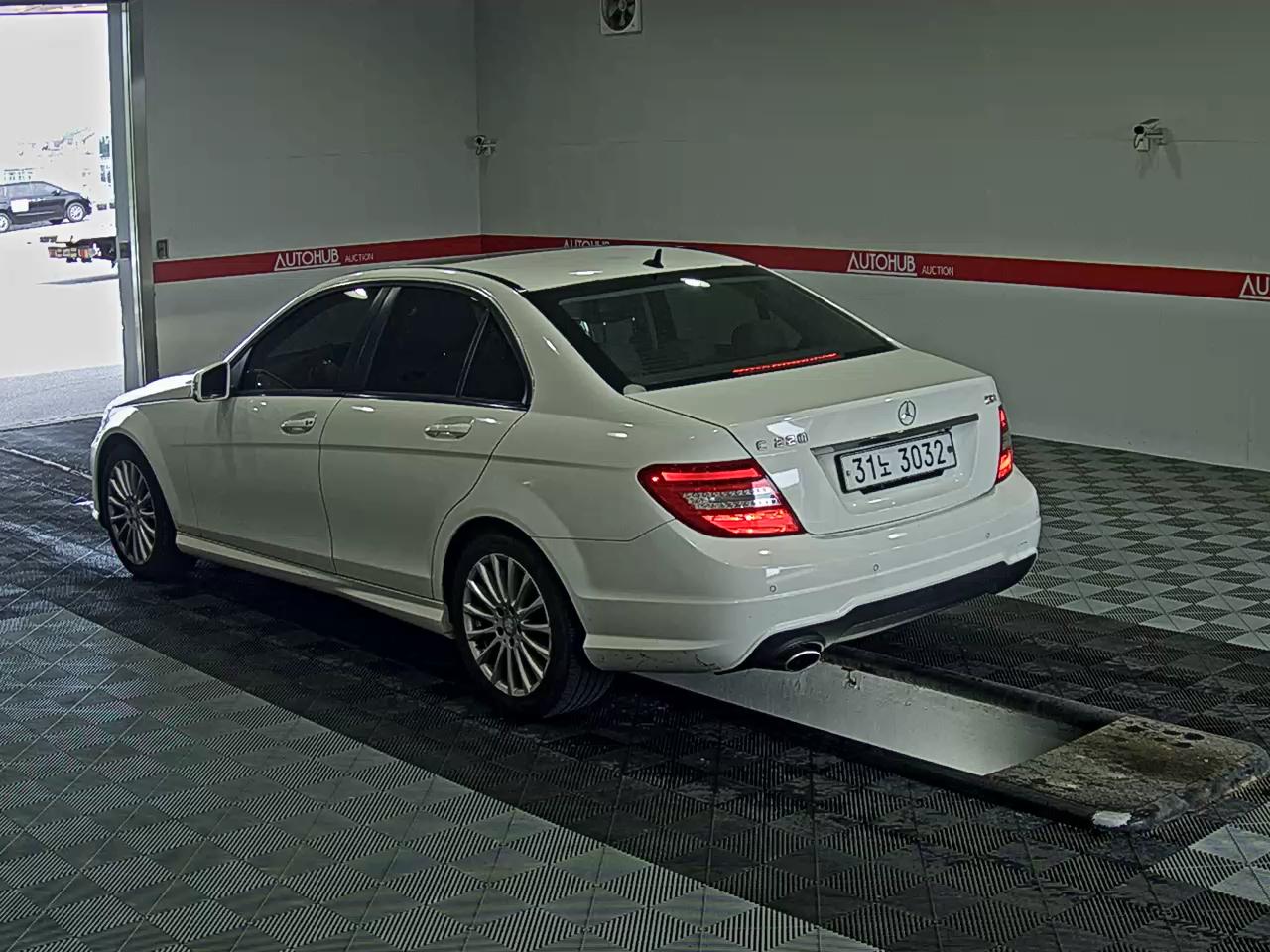 مرسيدس C-CLASS