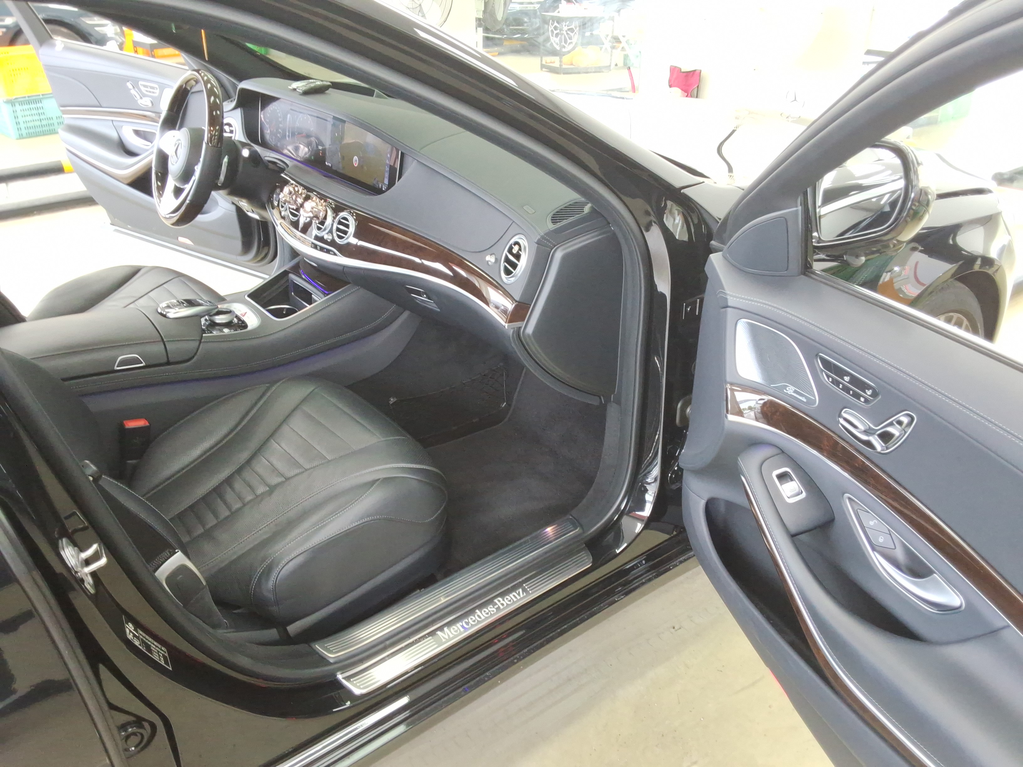 مرسيدس S-CLASS