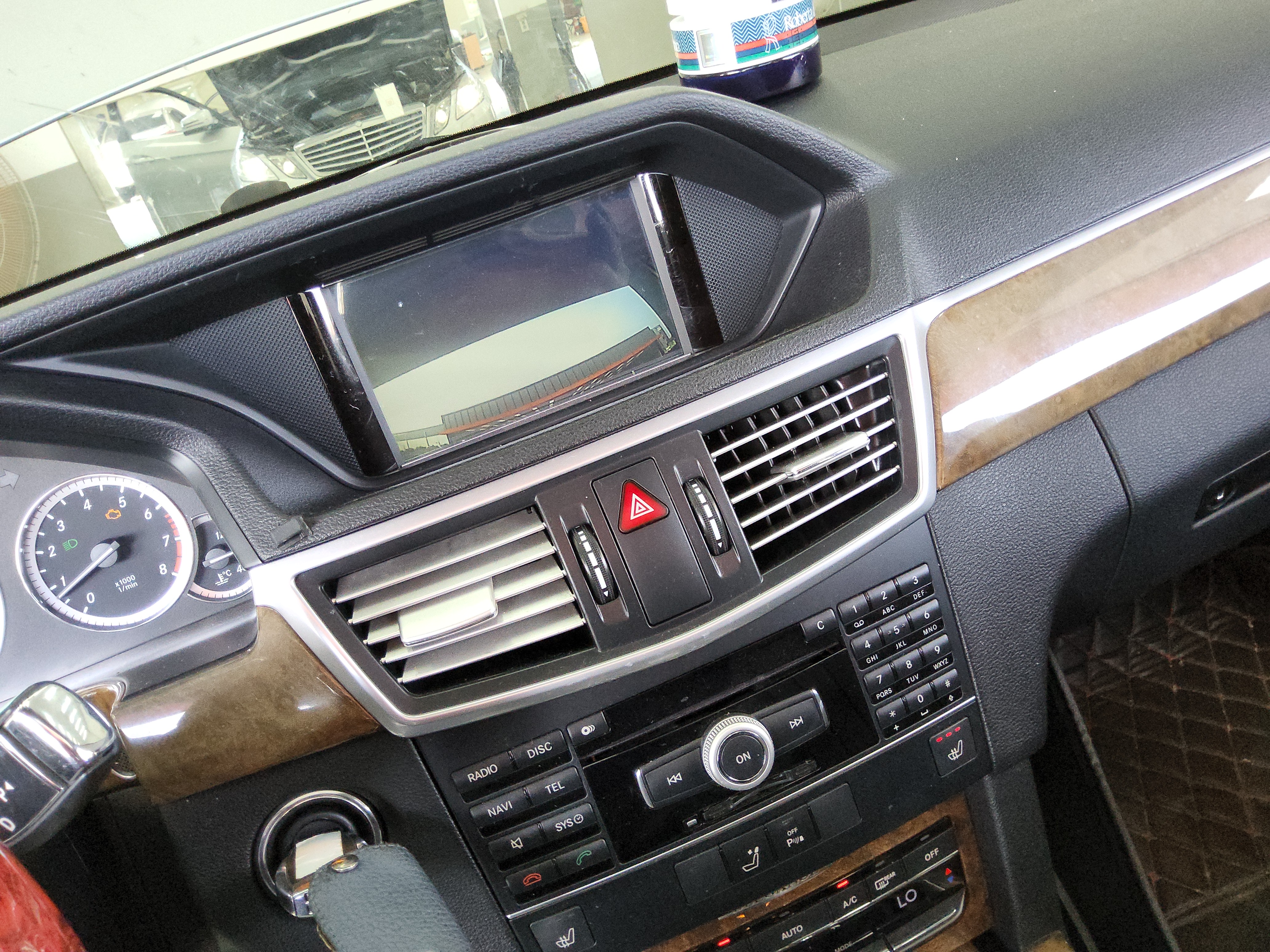 مرسيدس E-CLASS