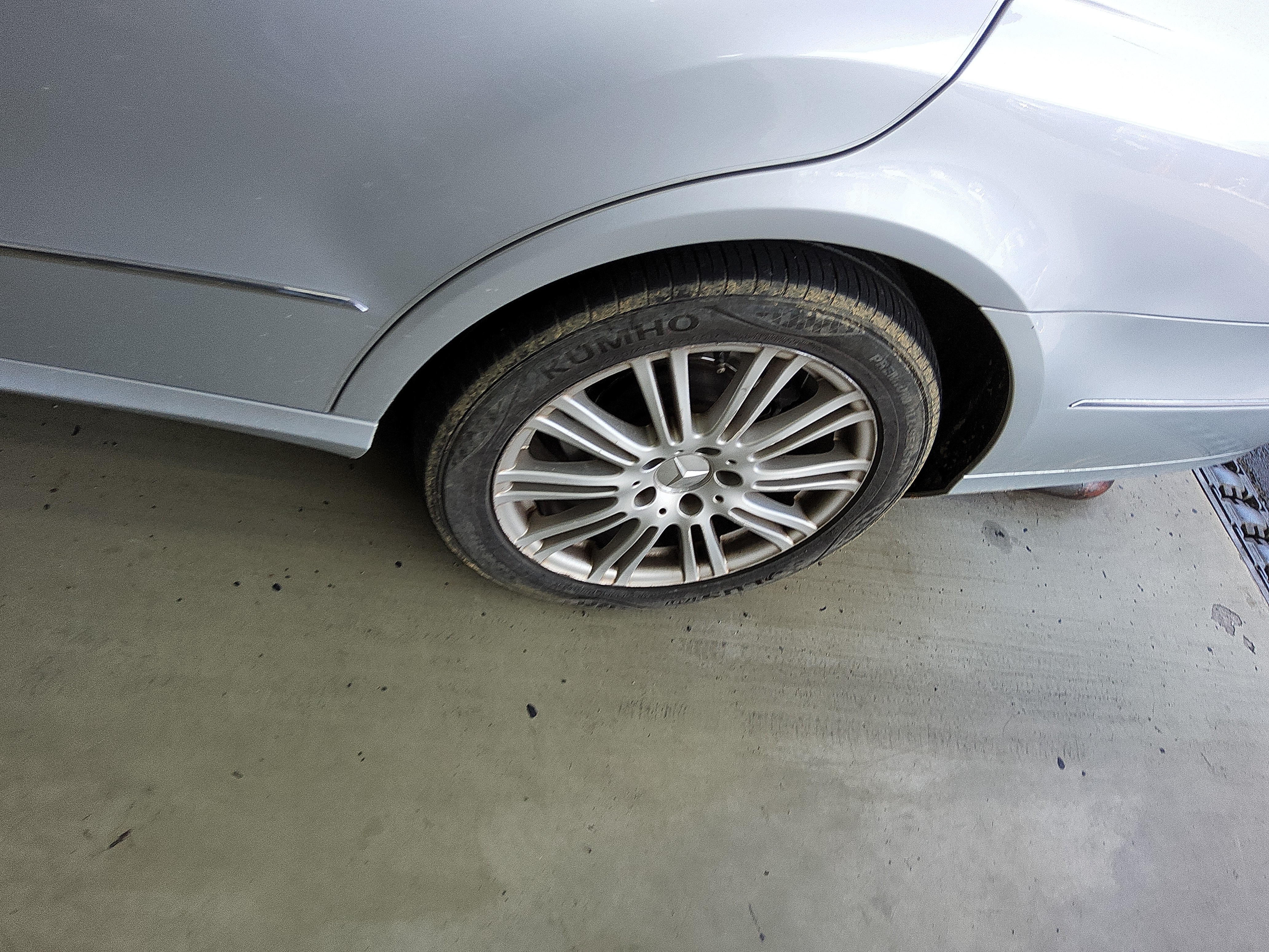 مرسيدس E-CLASS