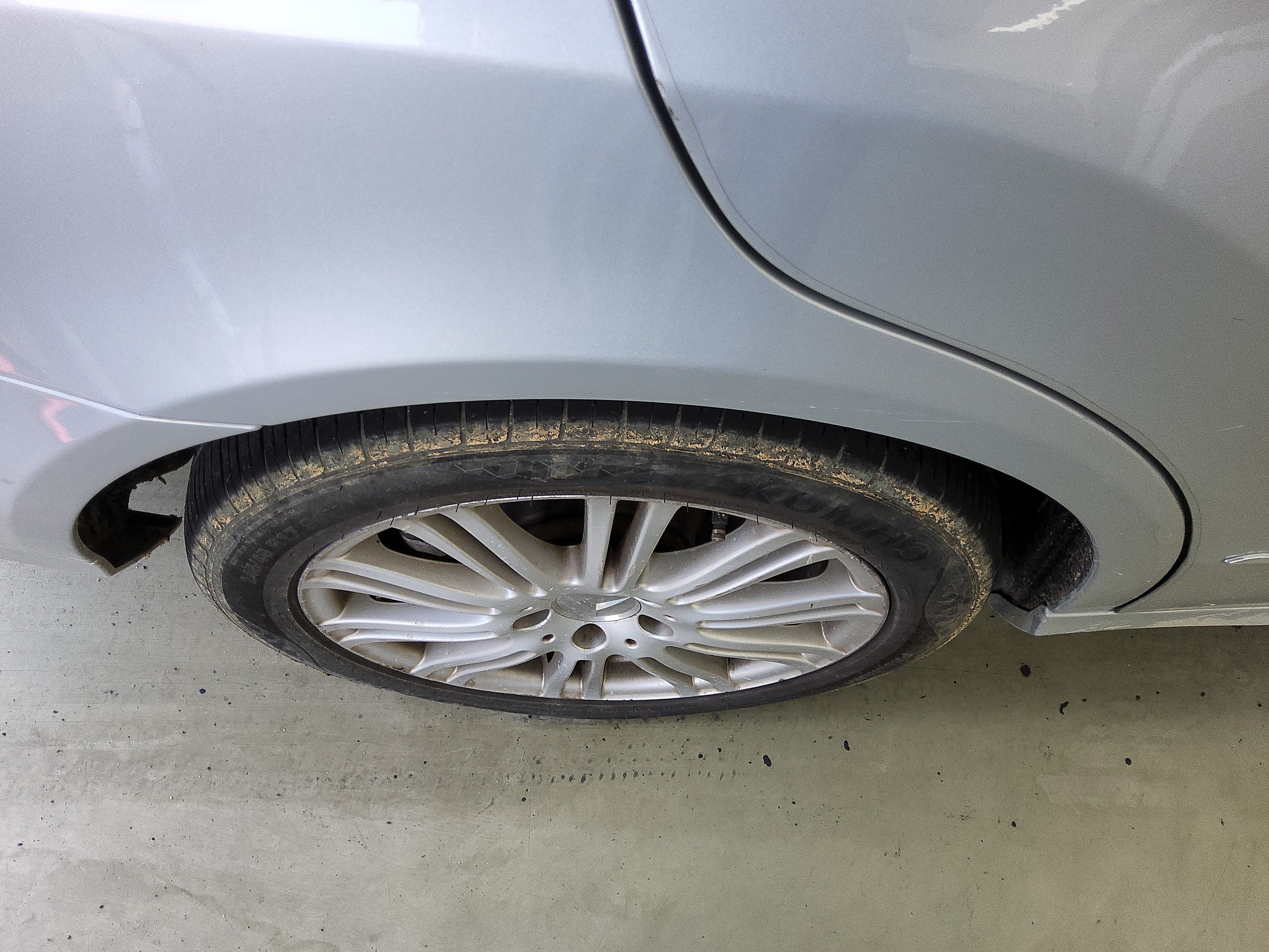 مرسيدس E-CLASS