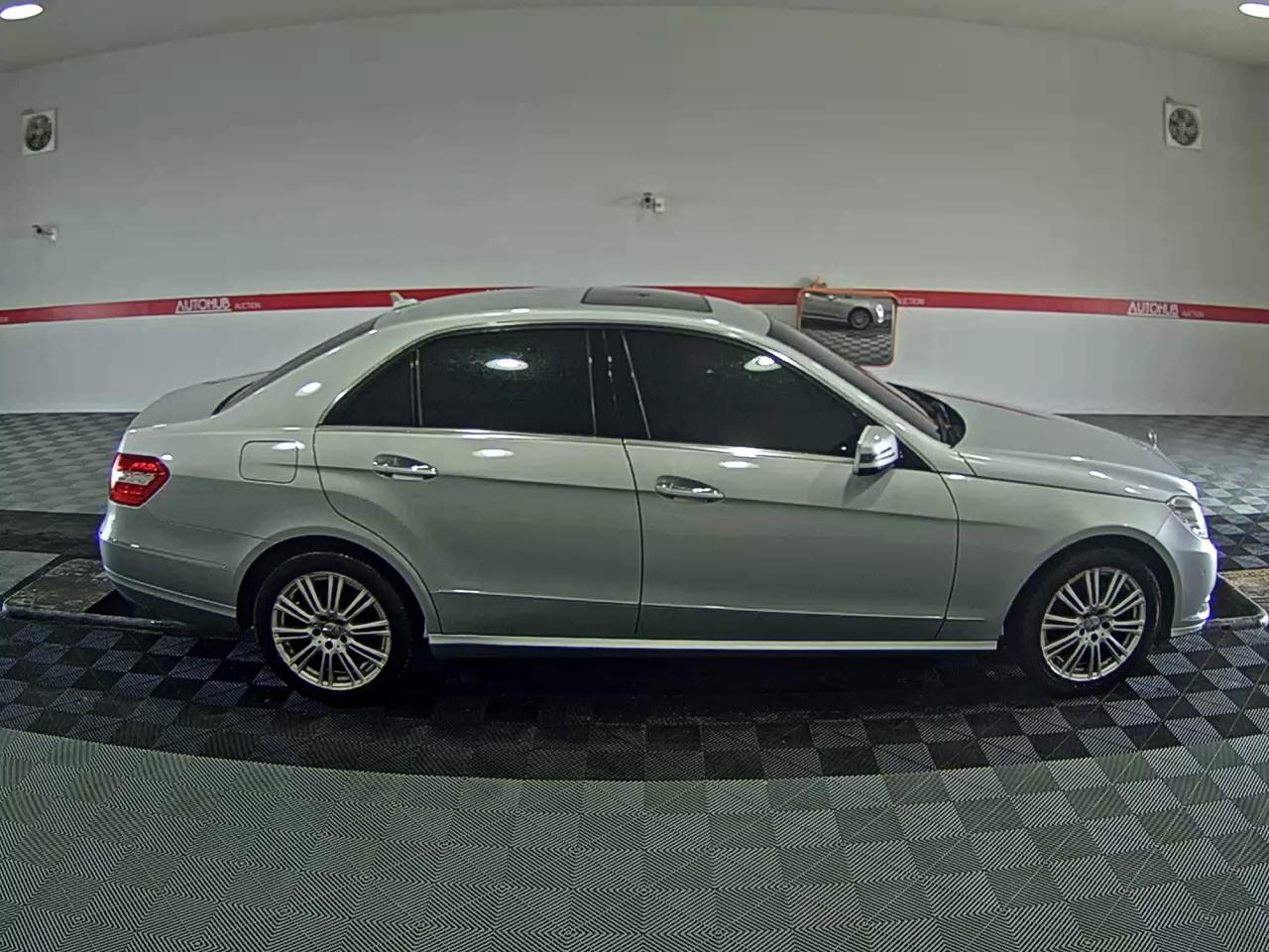 مرسيدس E-CLASS