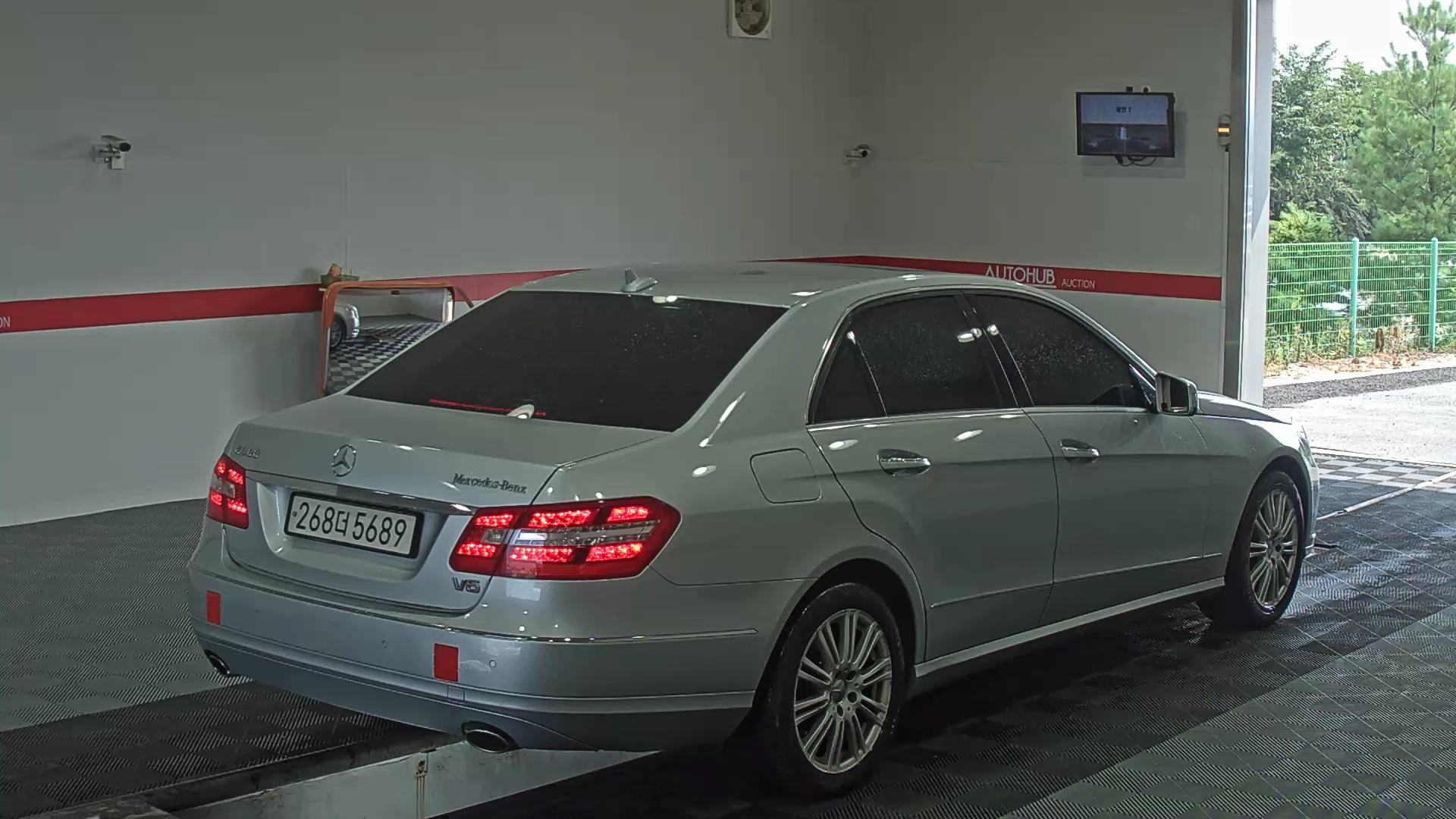 مرسيدس E-CLASS