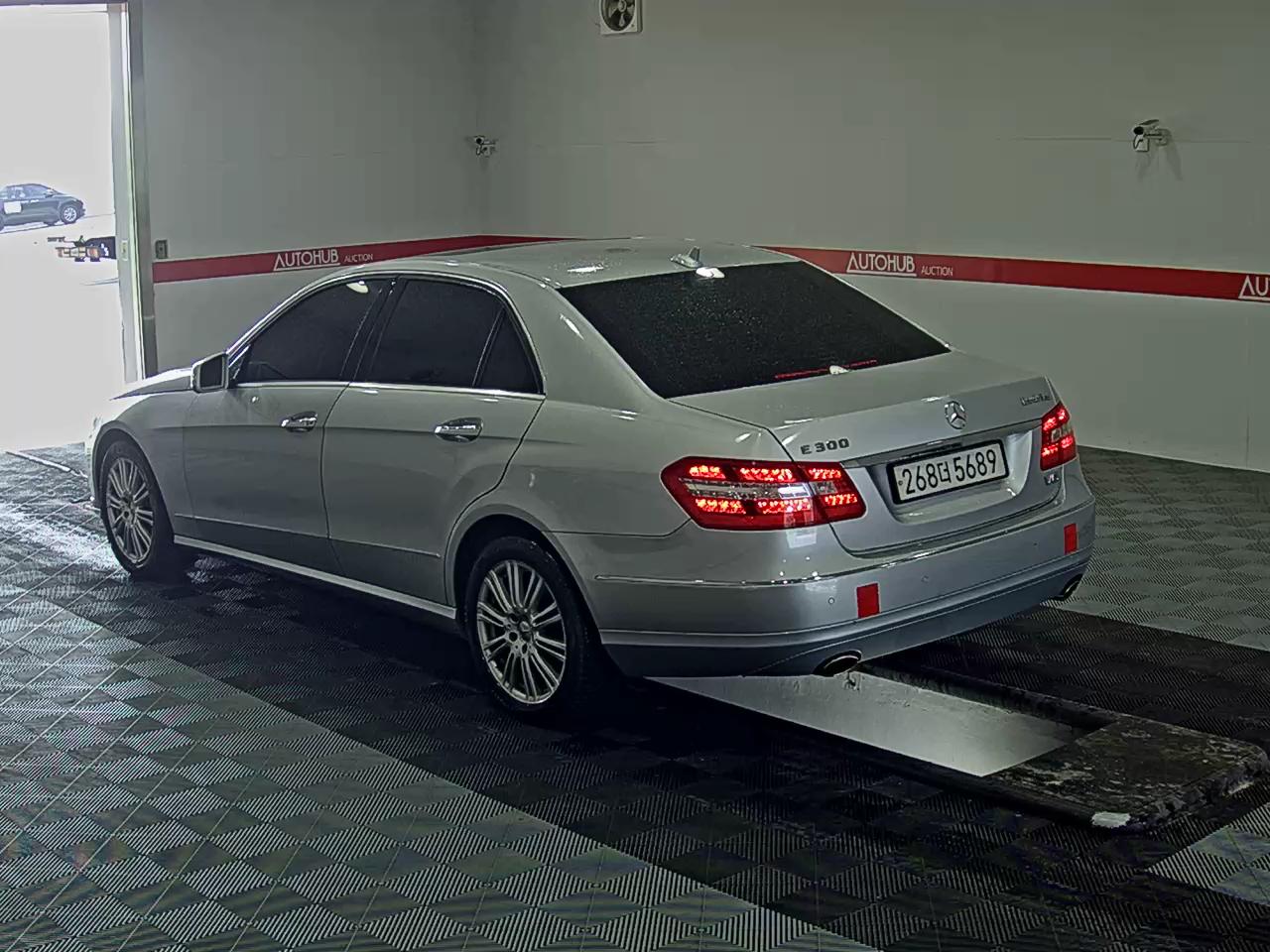 مرسيدس E-CLASS